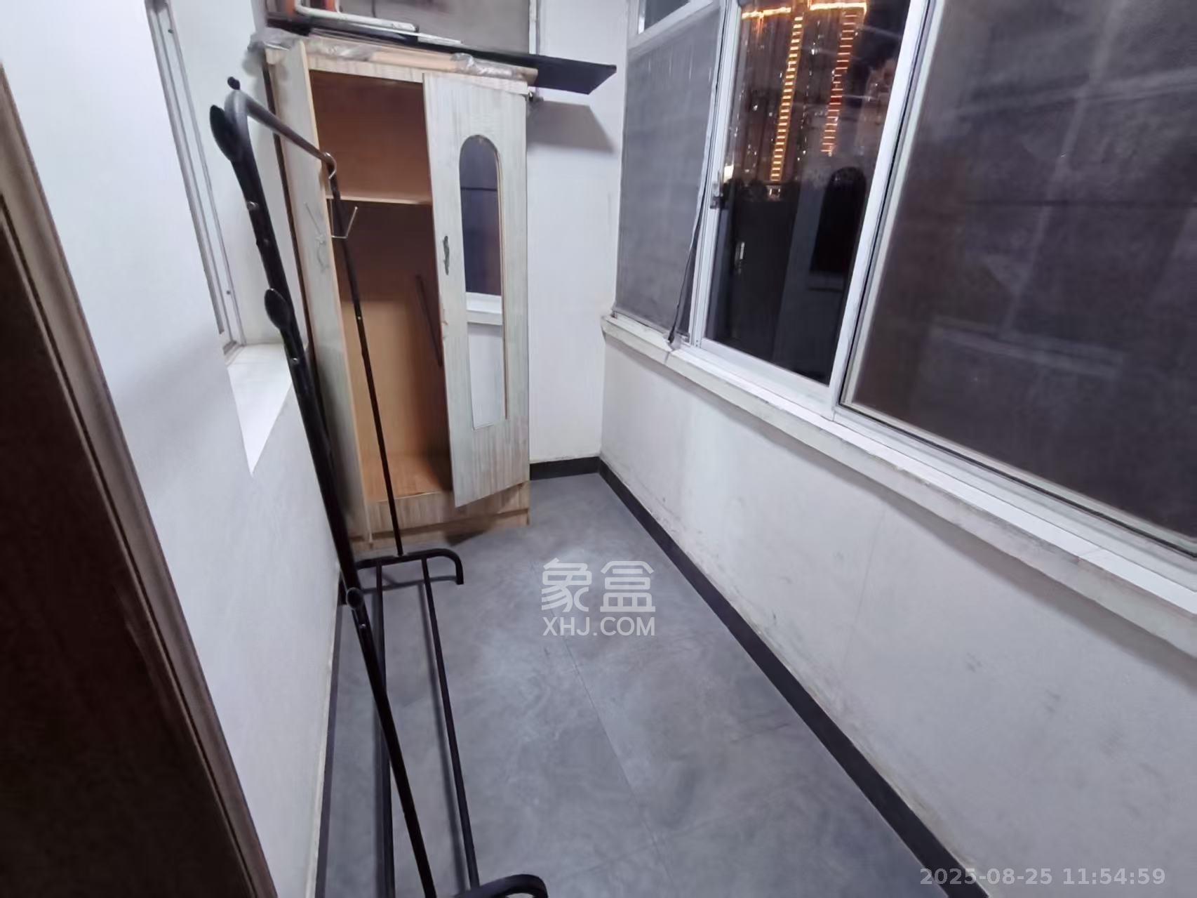 青山祠社区 2室1厅1卫 1300.0元/月 青山祠社区 2室1厅1卫 1300.0元/月室内图