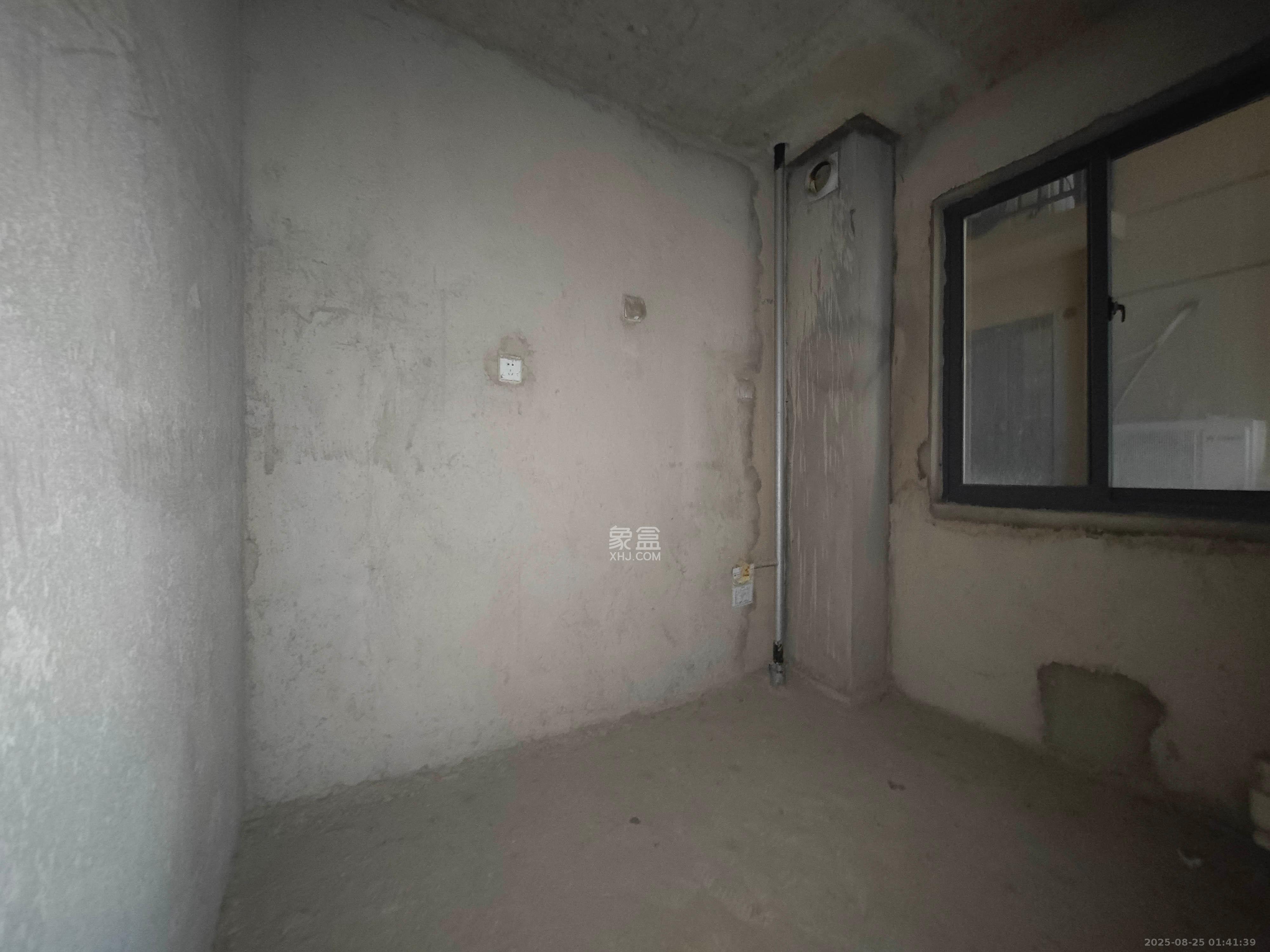 西湖鸿运佳苑  3室2厅2卫    83.0万 西湖鸿运佳苑  3室2厅2卫    83.0万其他