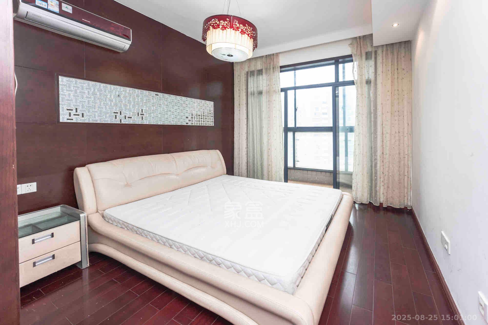 湘江世纪城星江苑 4室2厅2卫 4300.0元/月 湘江世纪城星江苑 4室2厅2卫 4300.0元/月室内图