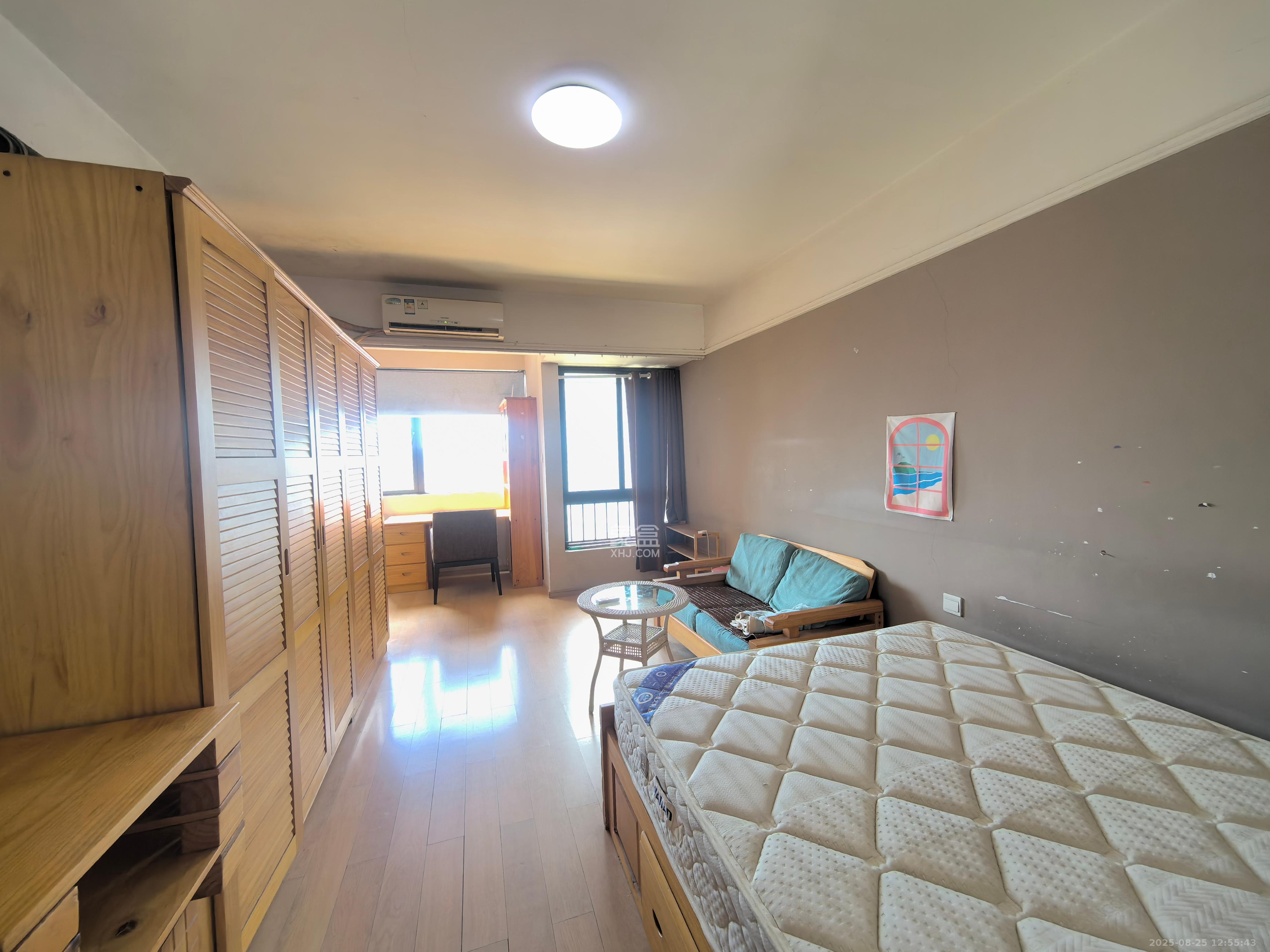 万科金色家园  1室1厅1卫    1100.0元/月 万科金色家园  1室1厅1卫    1100.0元/月室内图