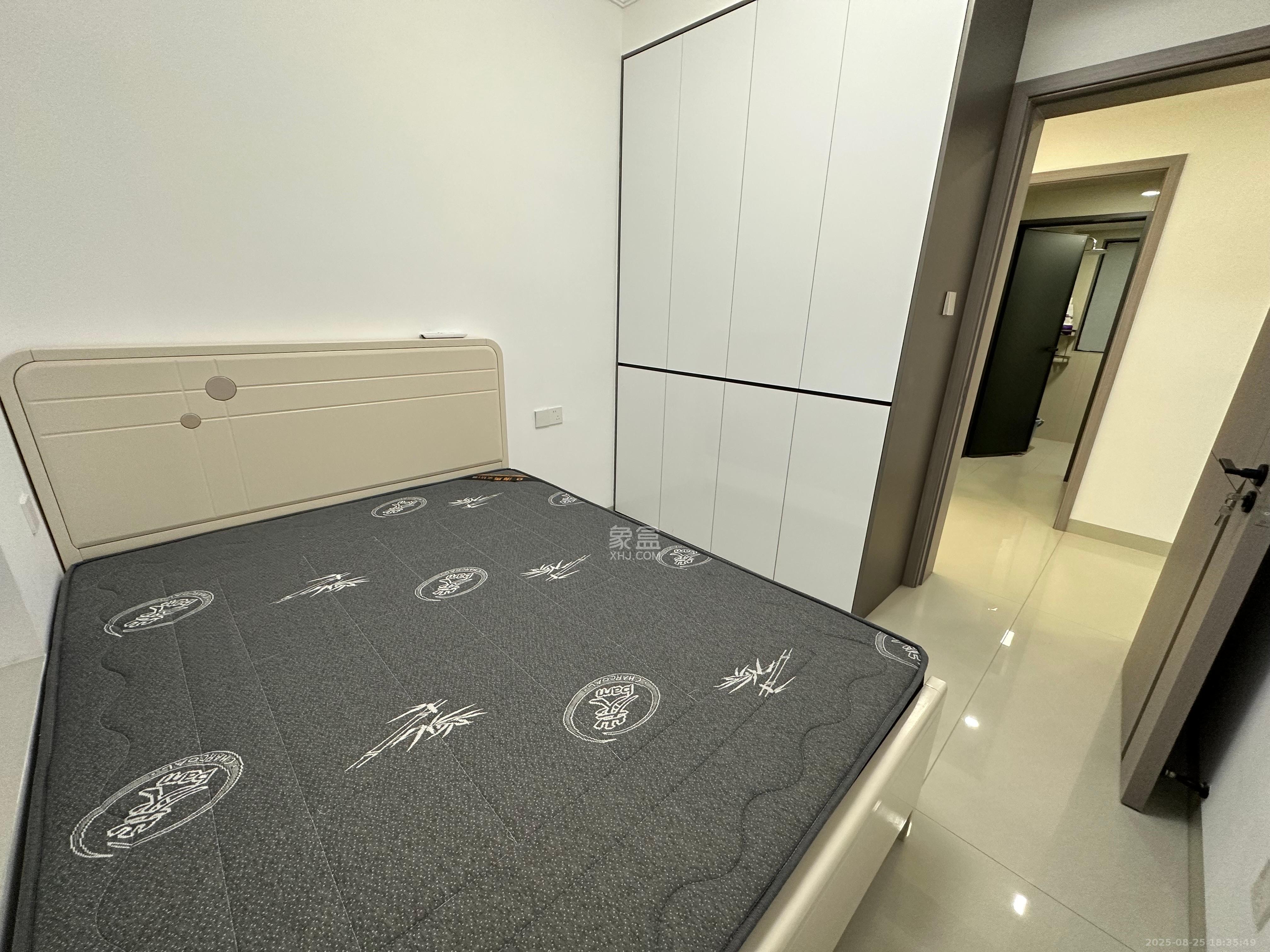 惟智园安置小区  4室2厅2卫   2600.00元/月室内图