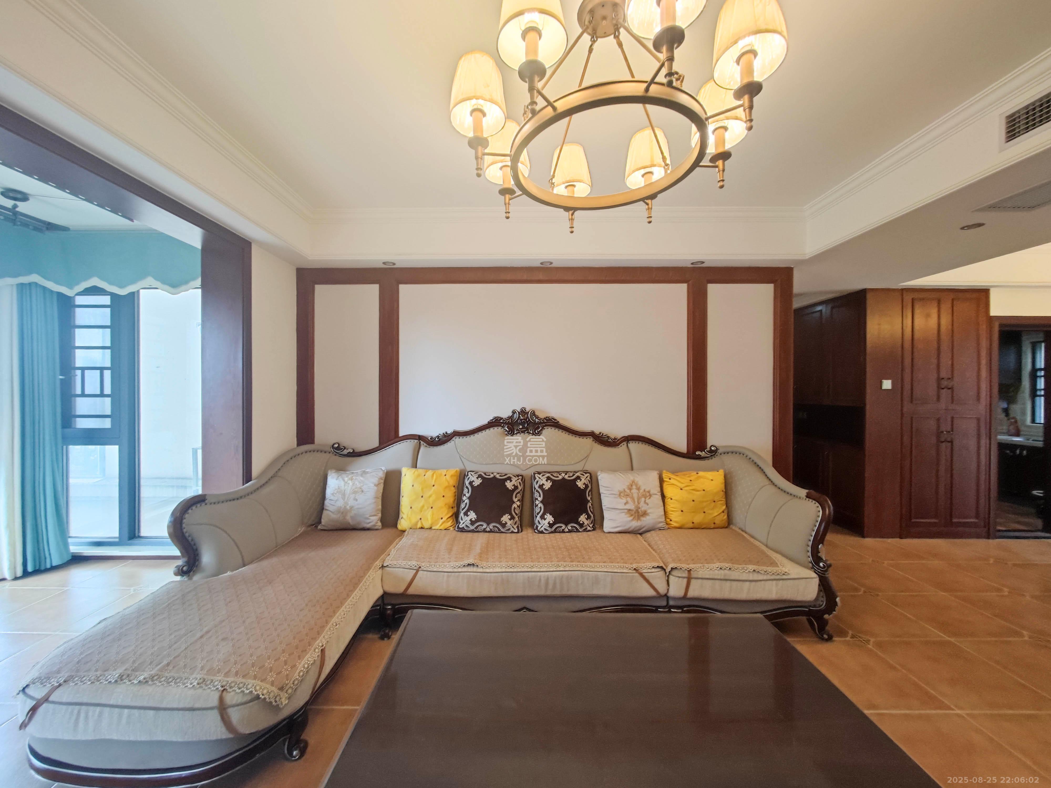 中建嘉和城  4室2厅2卫   144.00万