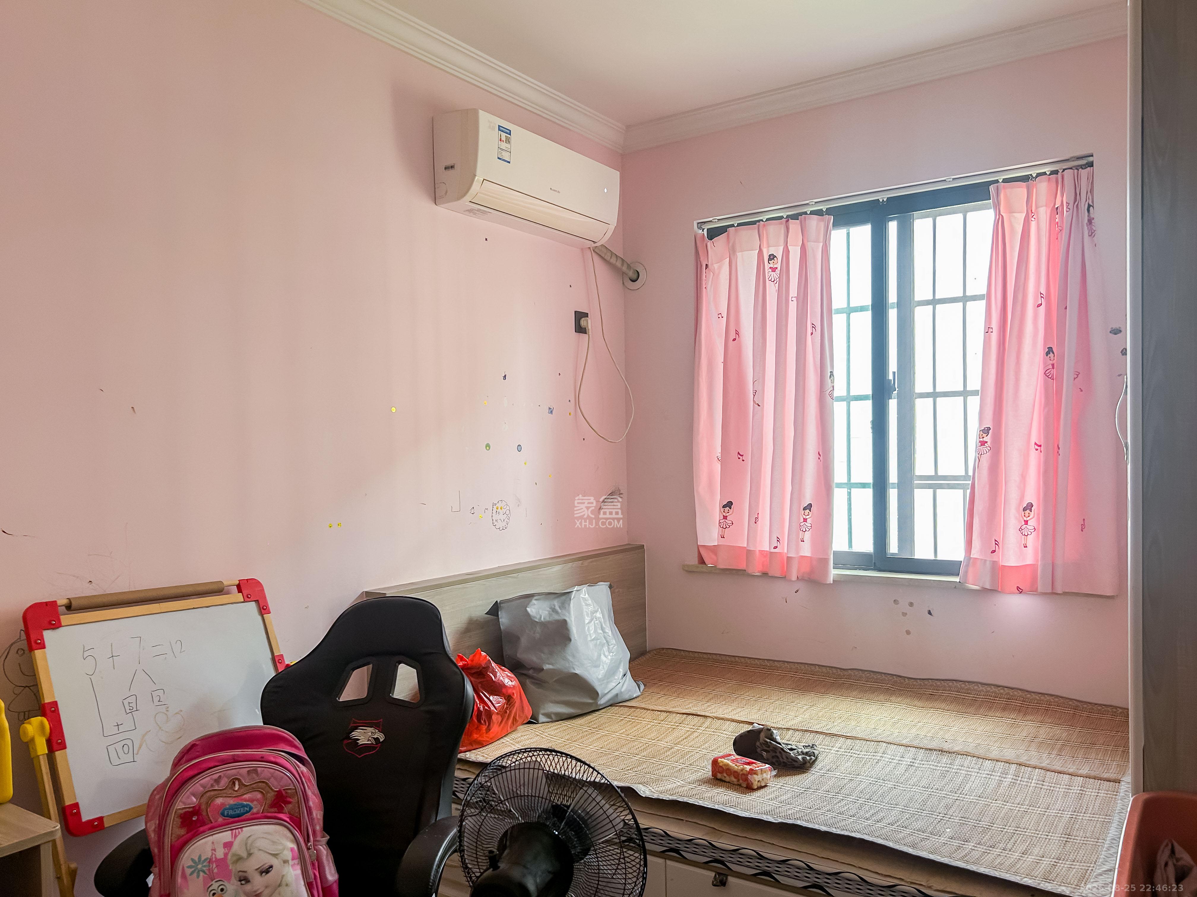 顺兴家园 3室2厅2卫 50.8万 顺兴家园 3室2厅2卫 50.8万卧室