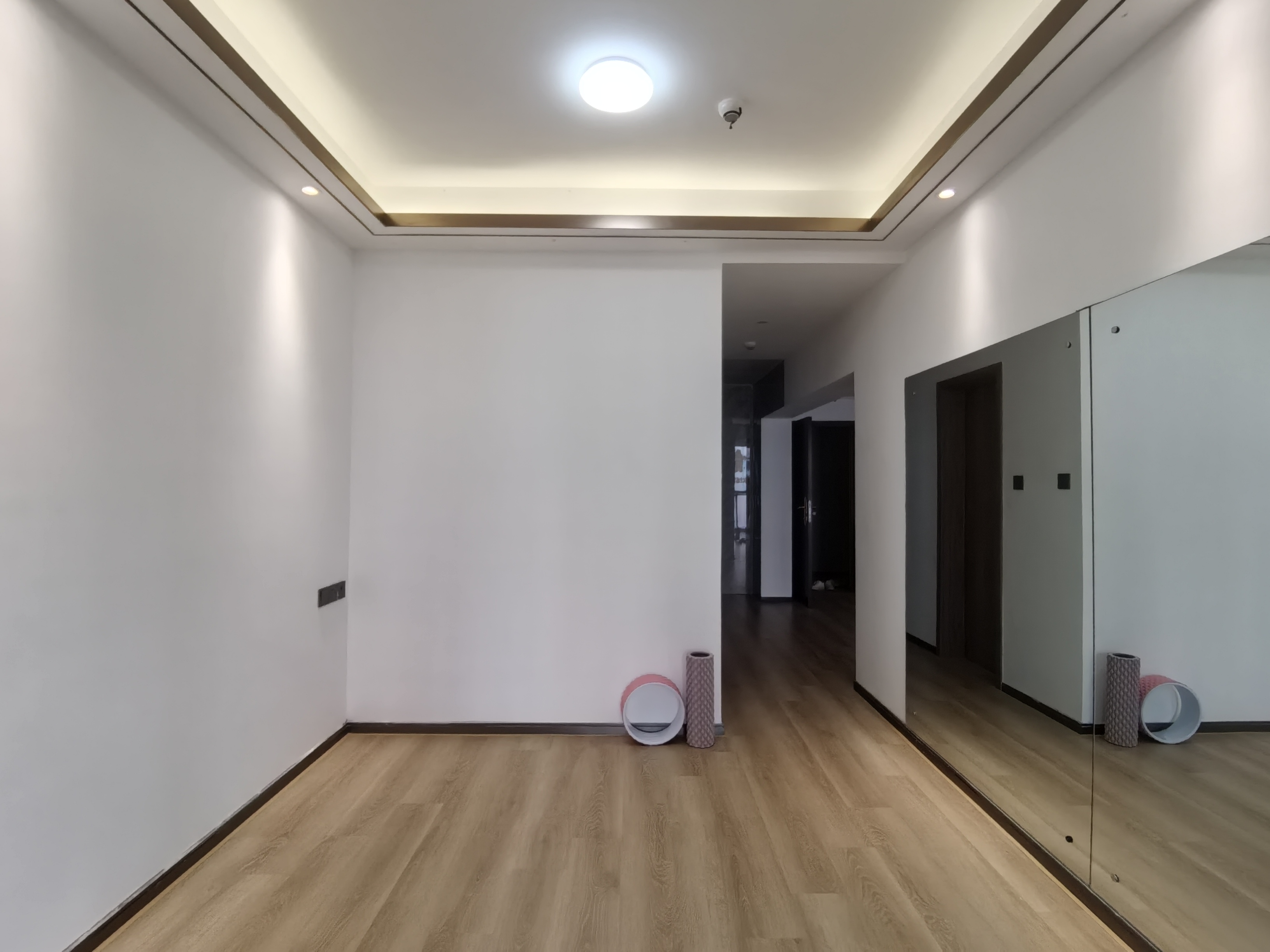 海航豪庭南苑 1室1厅1卫 2500.0元/月 海航豪庭南苑 1室1厅1卫 2500.0元/月室内图