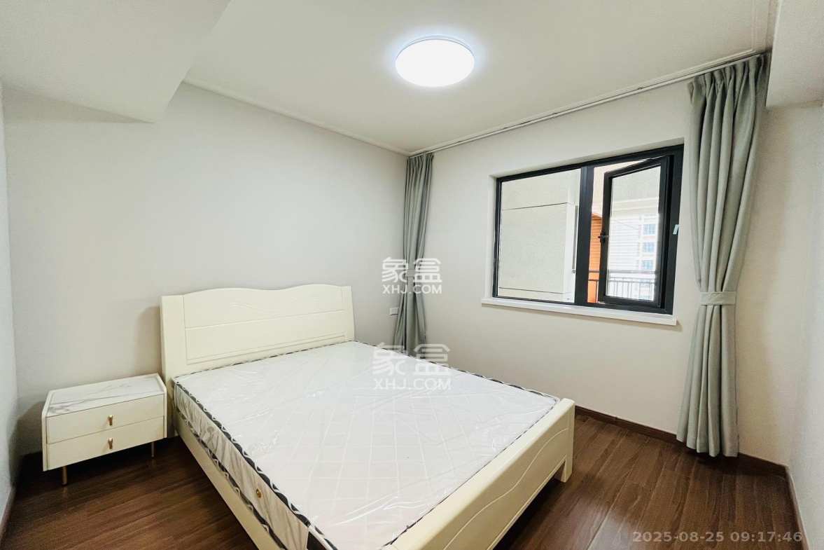 保利中环广场(保利中悦苑)  4室2厅2卫    4500.0元/月 保利中环广场(保利中悦苑)  4室2厅2卫    4500.0元/月室内图