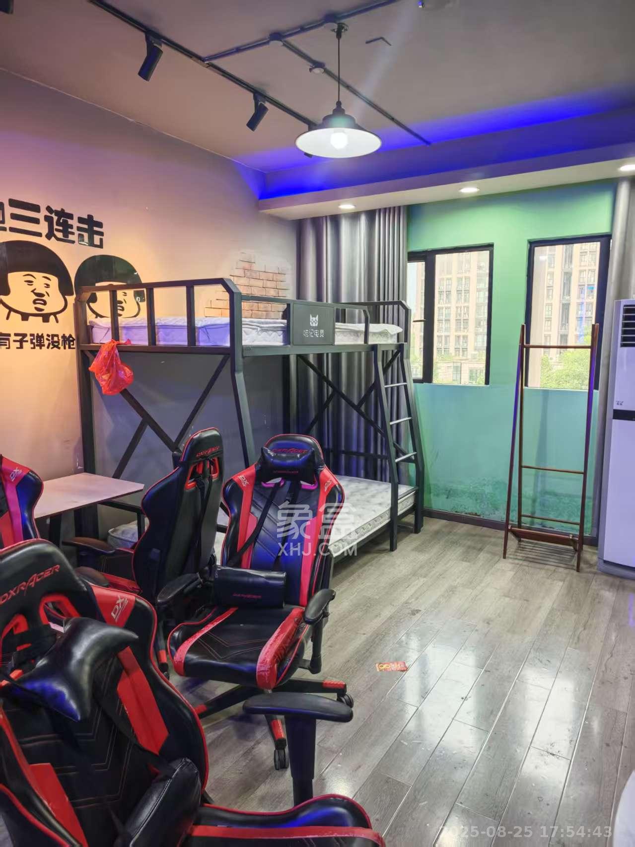 郡原广场  1室1厅1卫    1500.0元/月 郡原广场  1室1厅1卫    1500.0元/月室内图