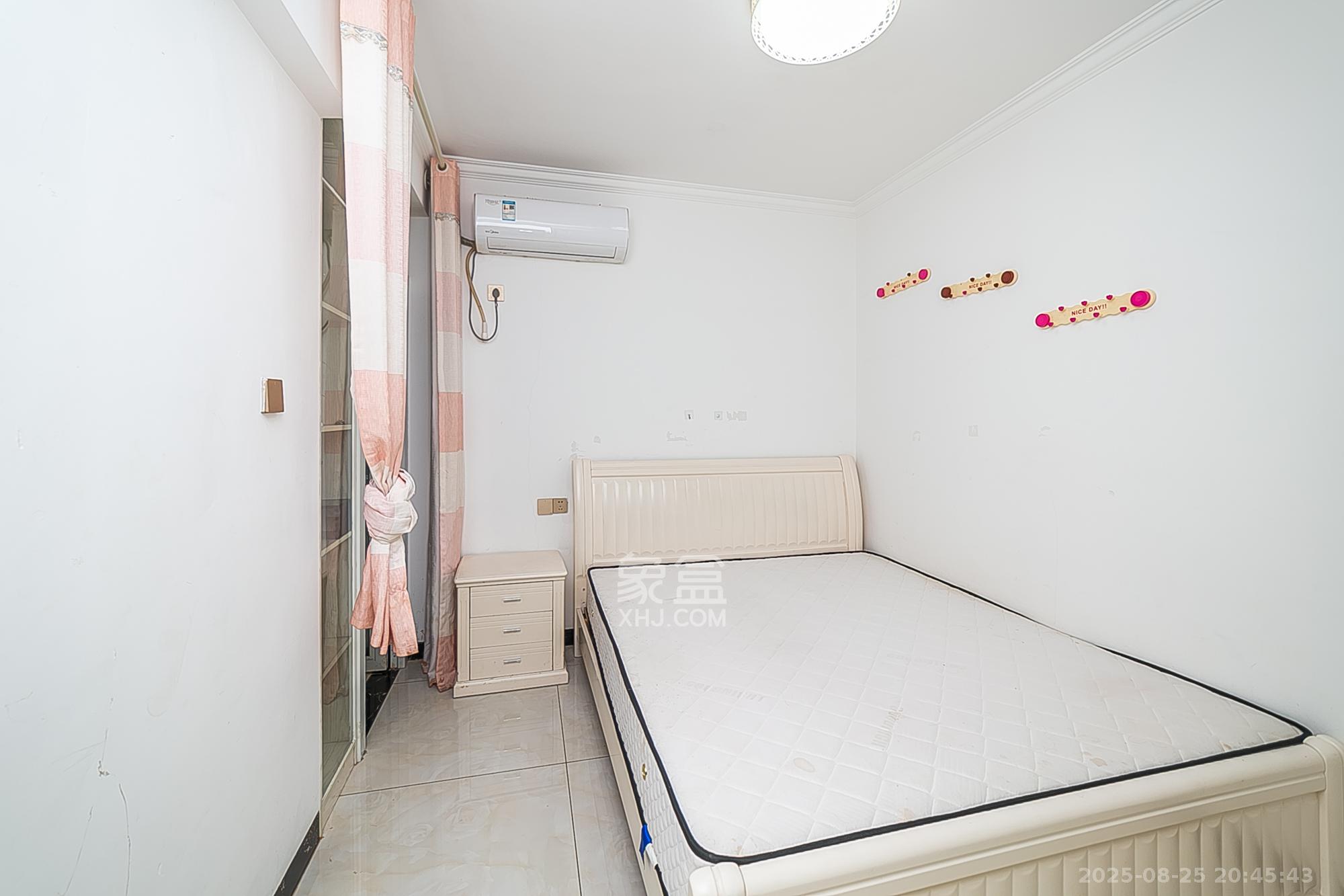 天鸿天府(天鸿中央大院)  3室2厅2卫    105.0万 天鸿天府(天鸿中央大院)  3室2厅2卫    105.0万卧室