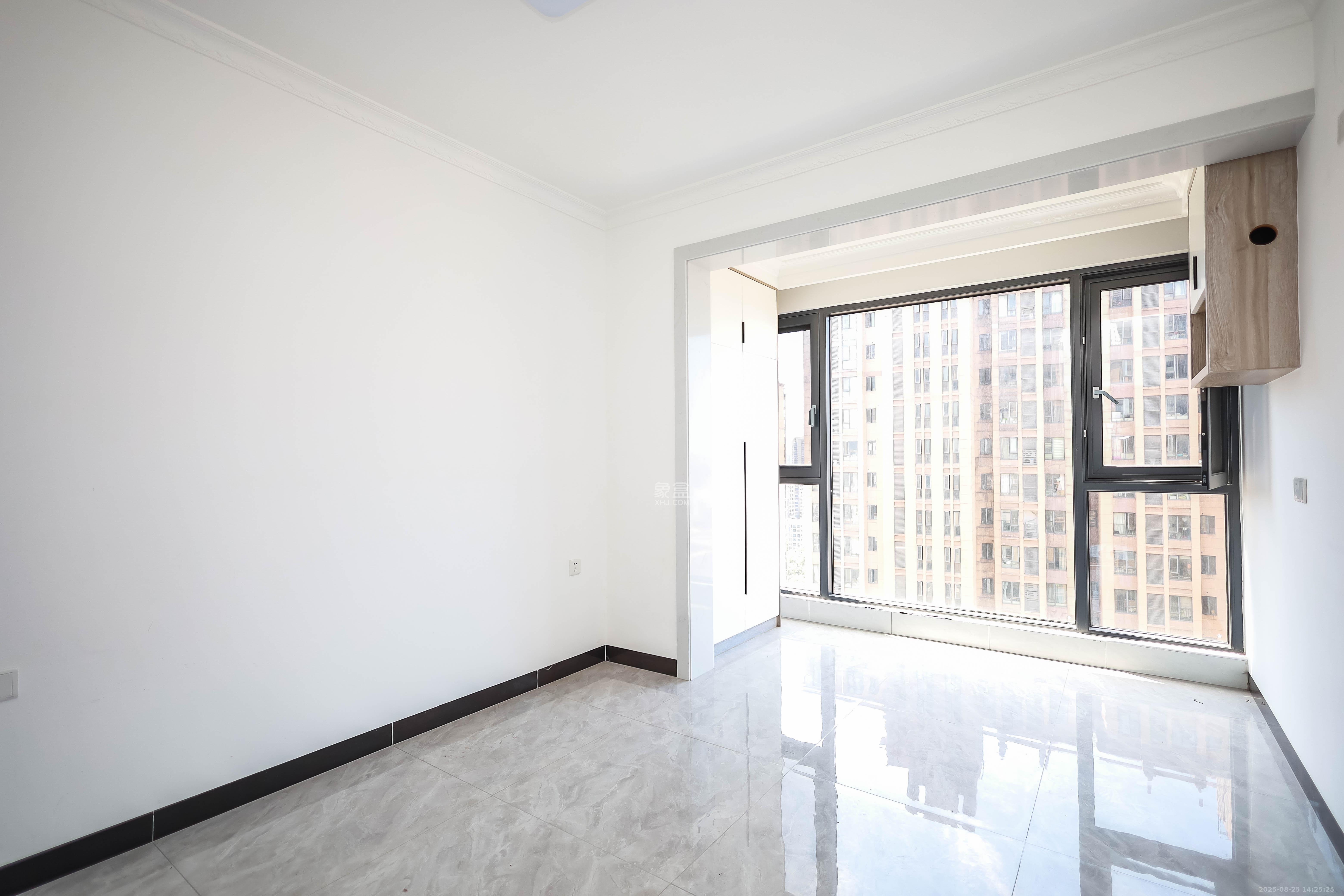 荣盛花语馨苑  3室2厅1卫    69.8万 荣盛花语馨苑  3室2厅1卫    69.8万卧室