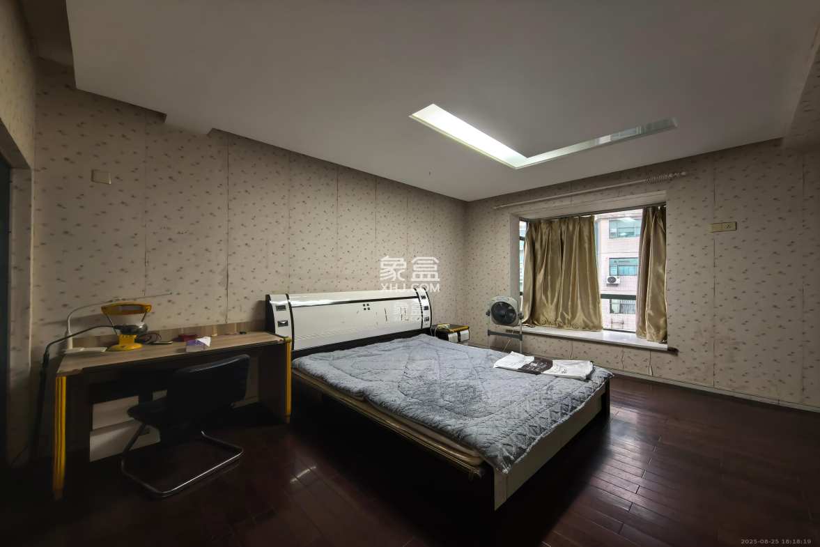 梦泽园  3室2厅1卫    3000.0元/月 梦泽园  3室2厅1卫    3000.0元/月室内图