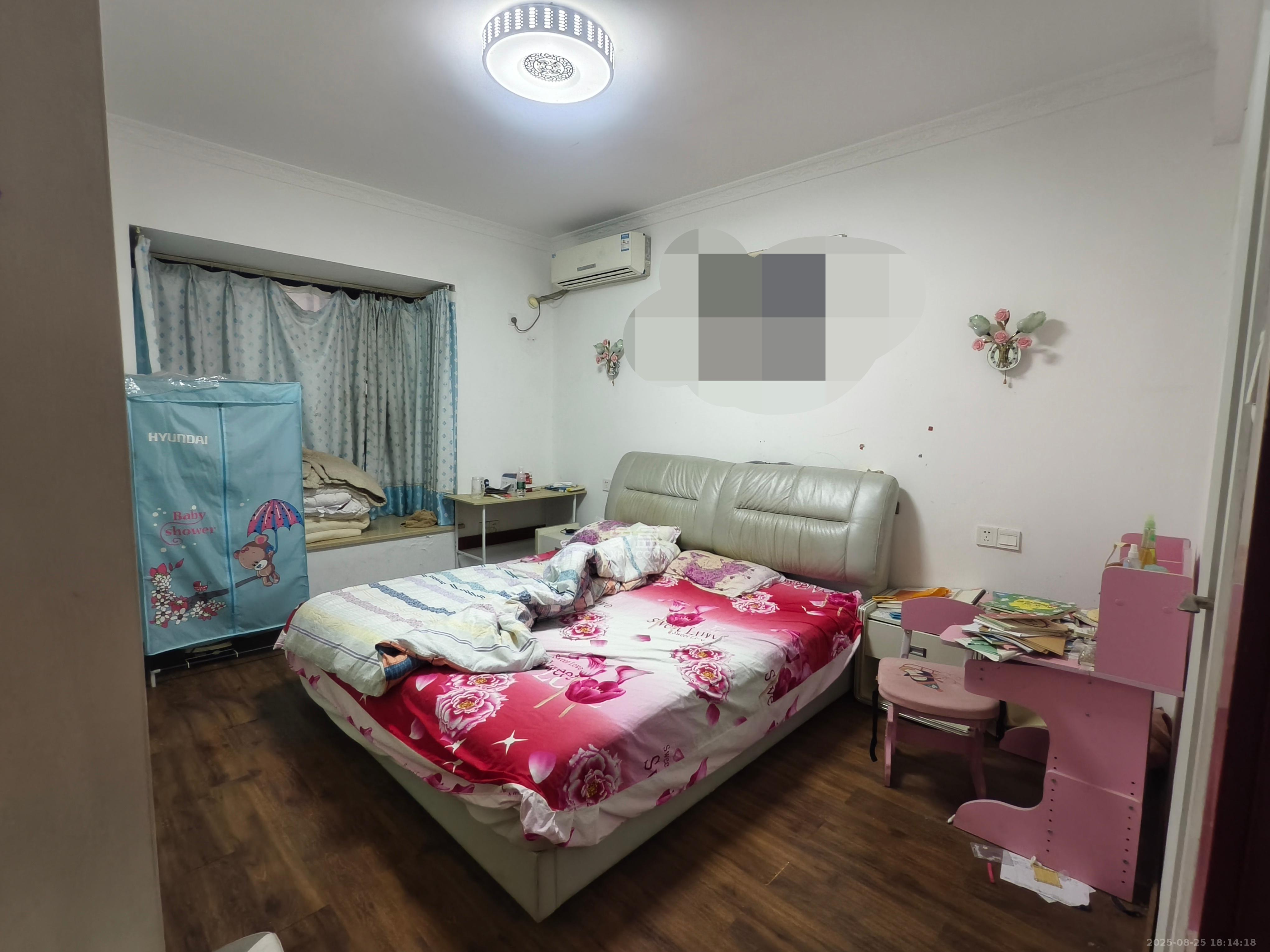 鸿基橄榄君庭  4室2厅2卫    2800.0元/月室内图