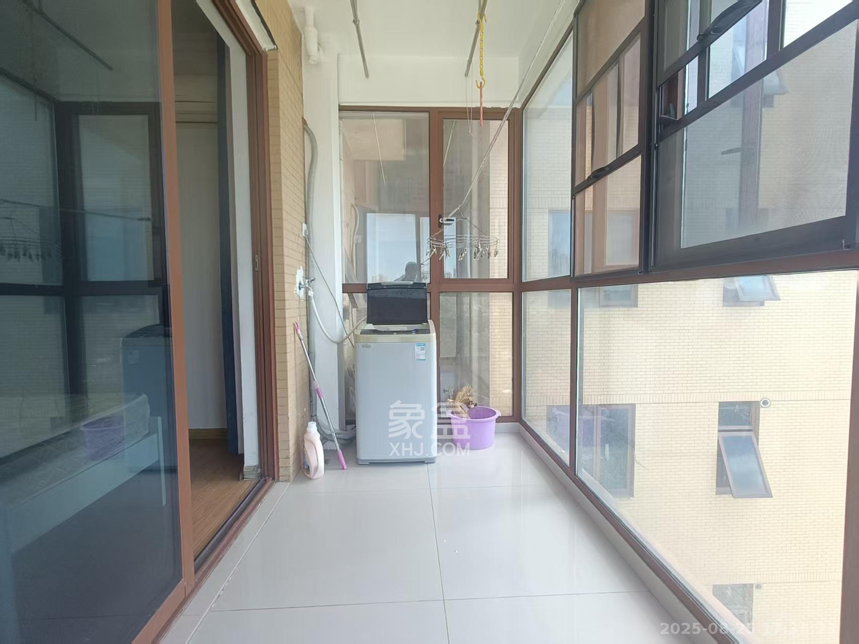 万里时代 2室2厅1卫 2100.0元/月 万里时代 2室2厅1卫 2100.0元/月室内图