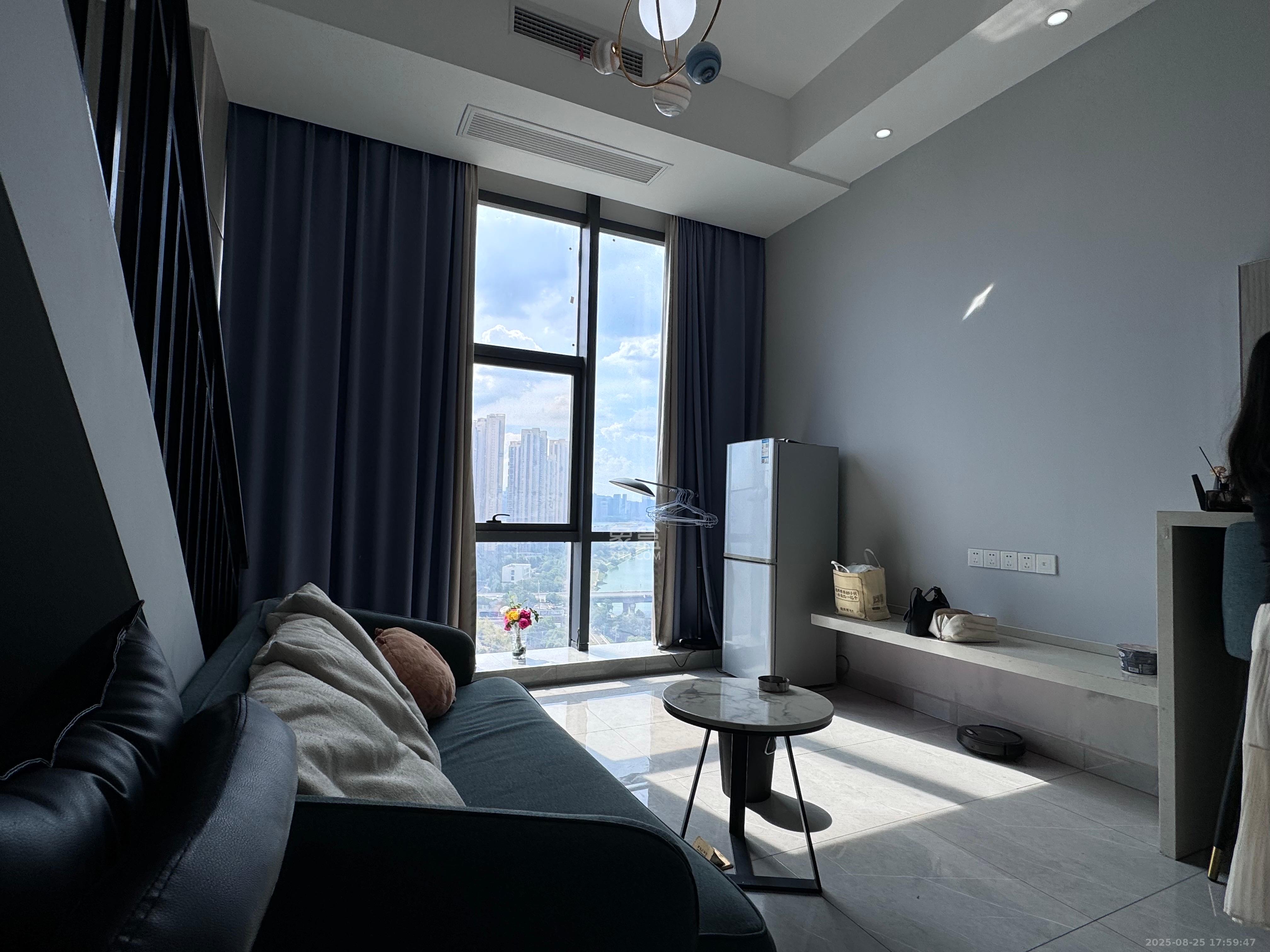 凯乐微谷(凯乐楚源)  1室1厅1卫    2100.0元/月 凯乐微谷(凯乐楚源)  1室1厅1卫    2100.0元/月室内图