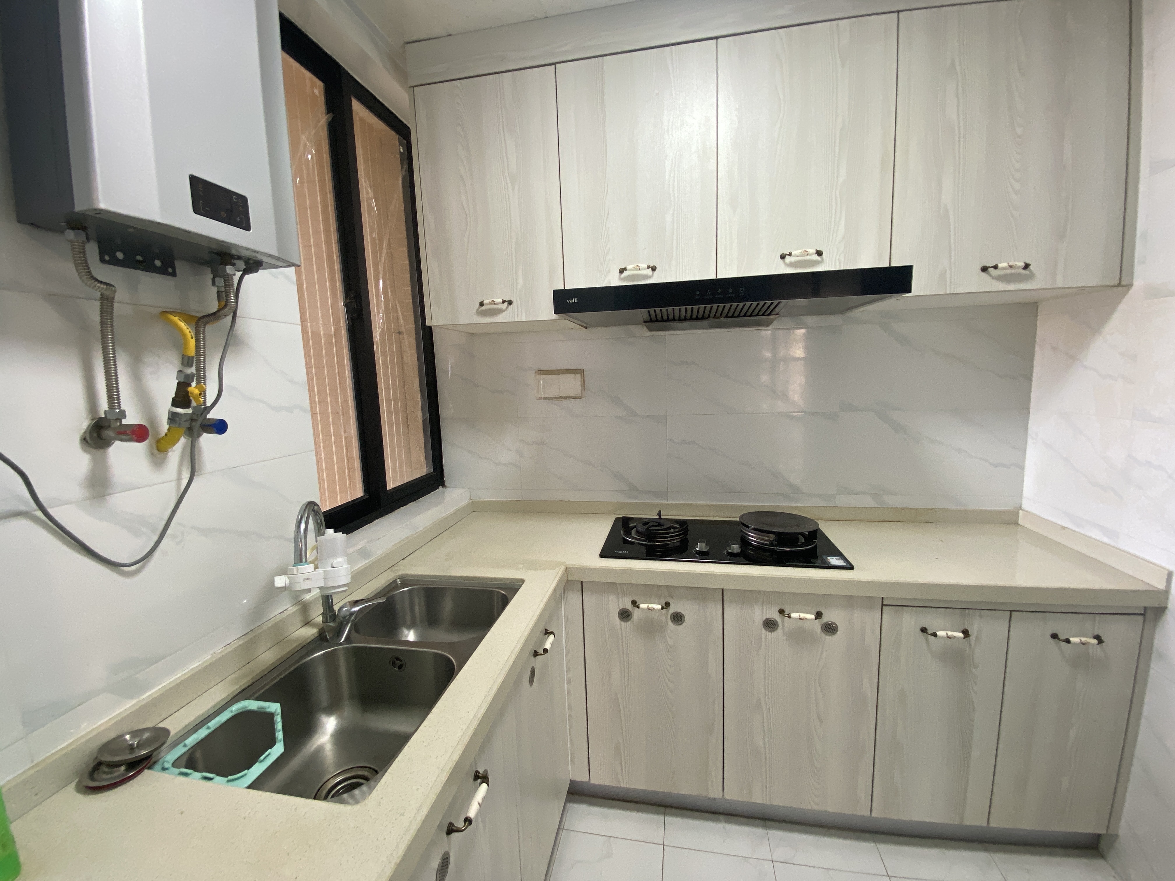 滨江世纪佳城(北区) 3室2厅2卫 2400.0元/月 滨江世纪佳城(北区) 3室2厅2卫 2400.0元/月室内图