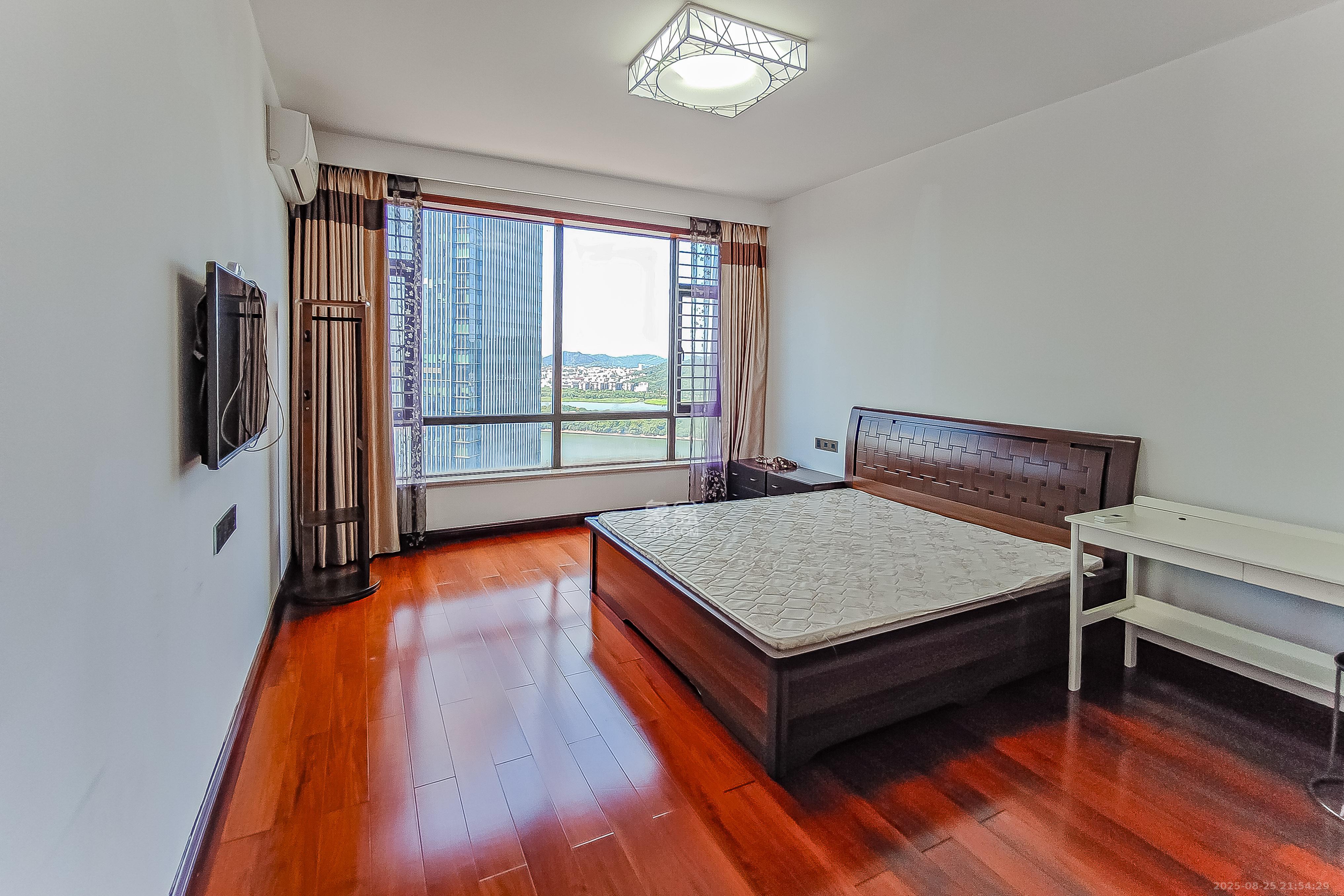 书院观邸 4室2厅1卫 188.0万 书院观邸 4室2厅1卫 188.0万卧室