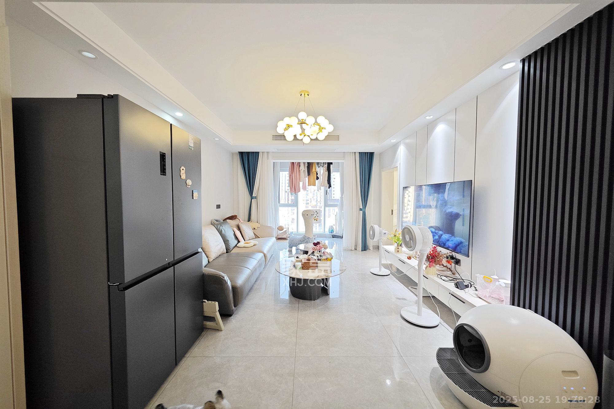 新城新世界四期柏樾 2室2厅1卫 108.00万 新城新世界四期柏樾 2室2厅1卫 108.00万客厅