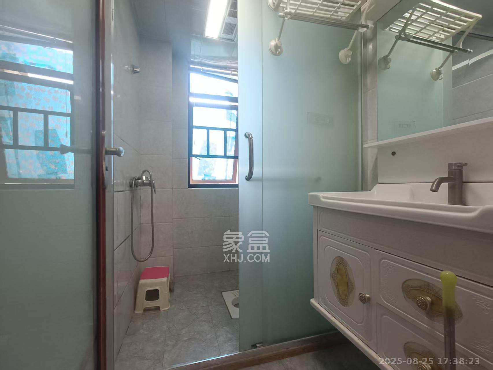 万里时代 2室2厅1卫 2100.0元/月 万里时代 2室2厅1卫 2100.0元/月室内图