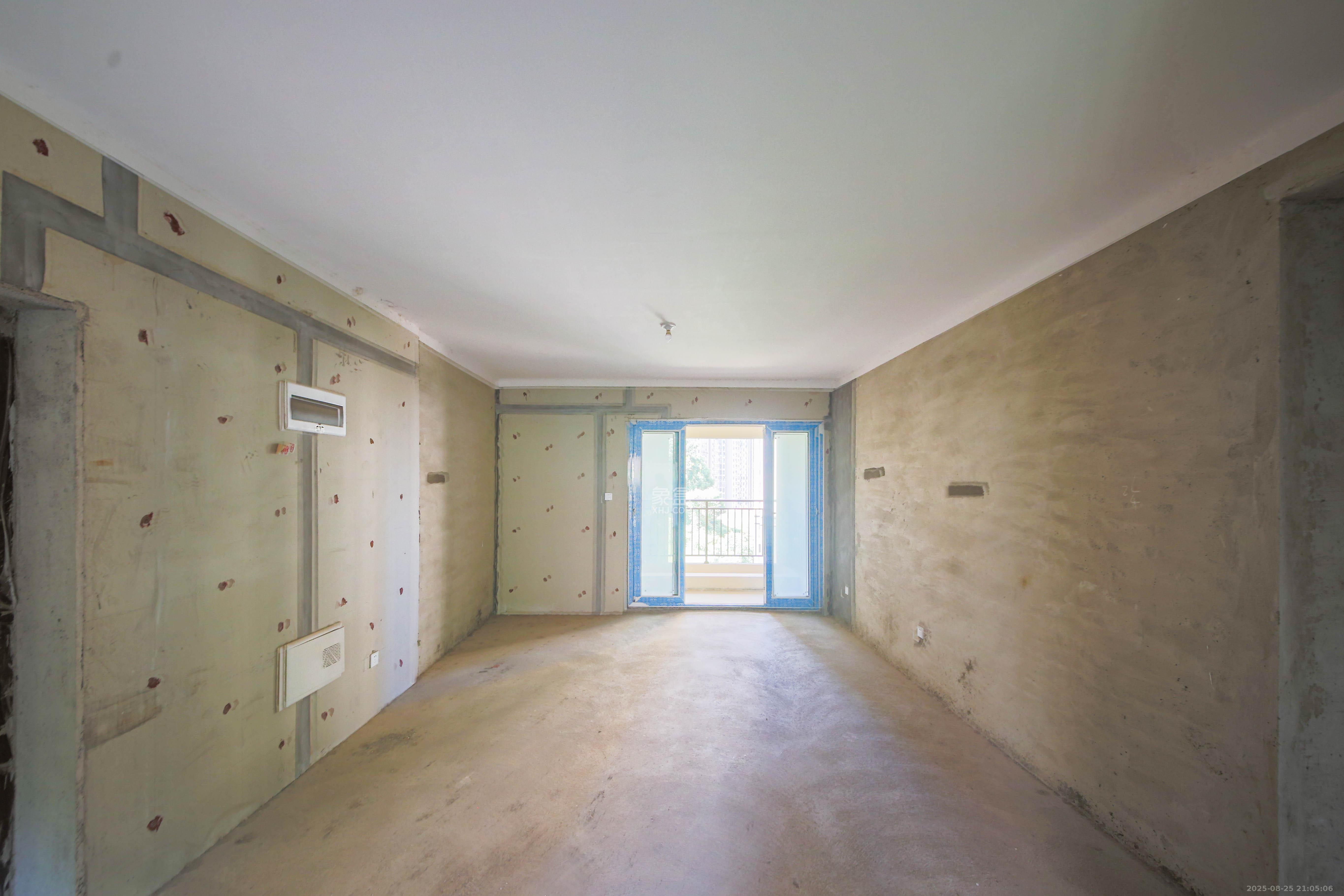 克拉美丽山庄(晟领国际)  4室2厅2卫    113.8万 克拉美丽山庄(晟领国际)  4室2厅2卫    113.8万客厅