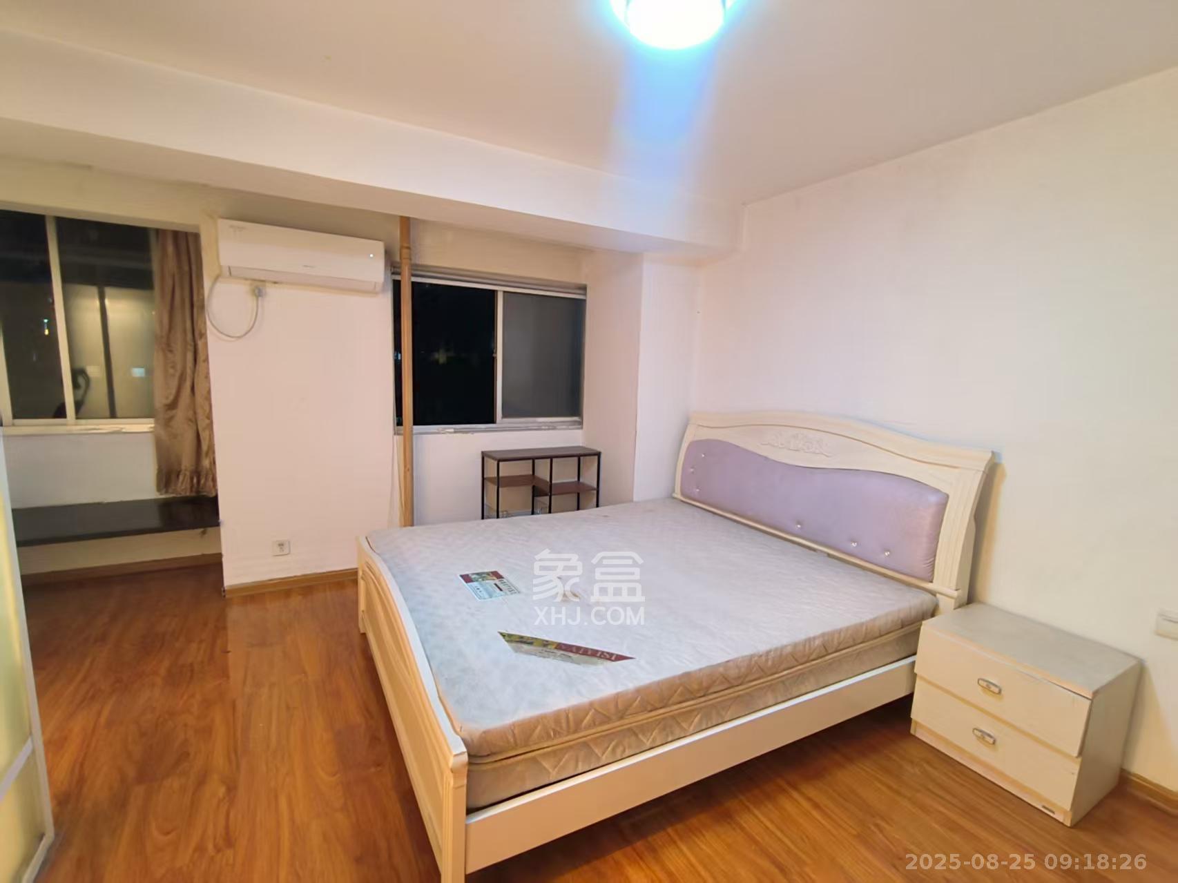 宏景名厦  3室1厅2卫    2100.0元/月 宏景名厦  3室1厅2卫    2100.0元/月室内图