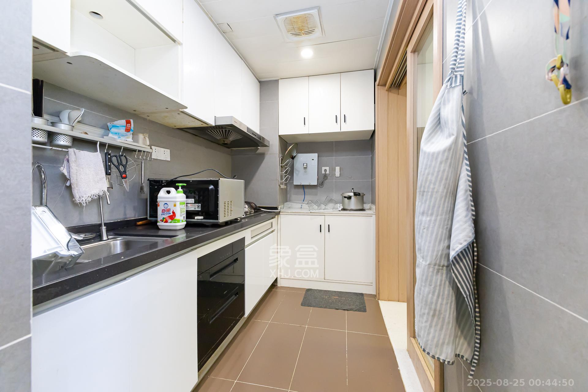 时代倾城二期 4室2厅2卫 90.0万 时代倾城二期 4室2厅2卫 90.0万厨房