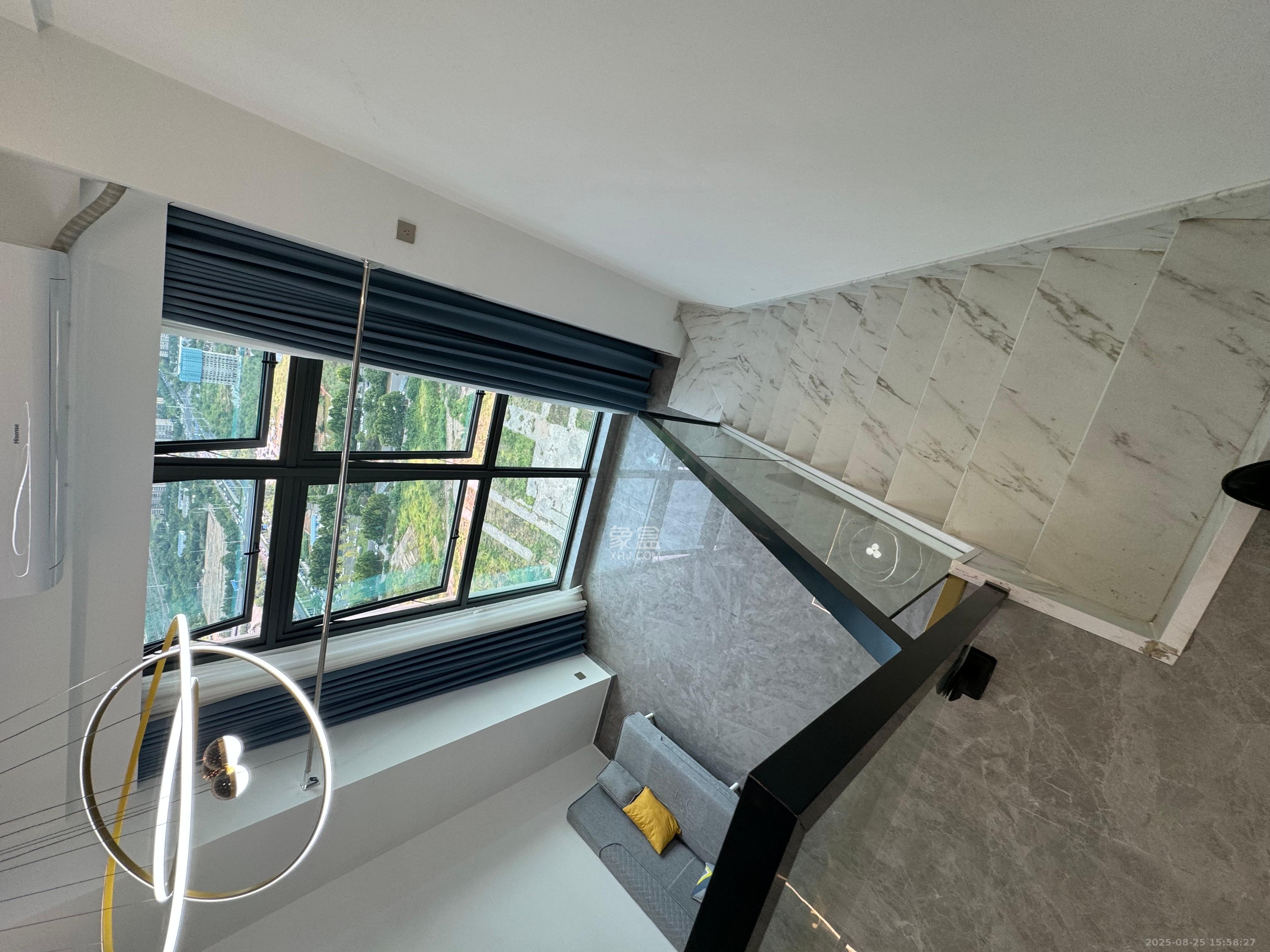 绿地商务广场  2室1厅1卫    2200.0元/月室内图