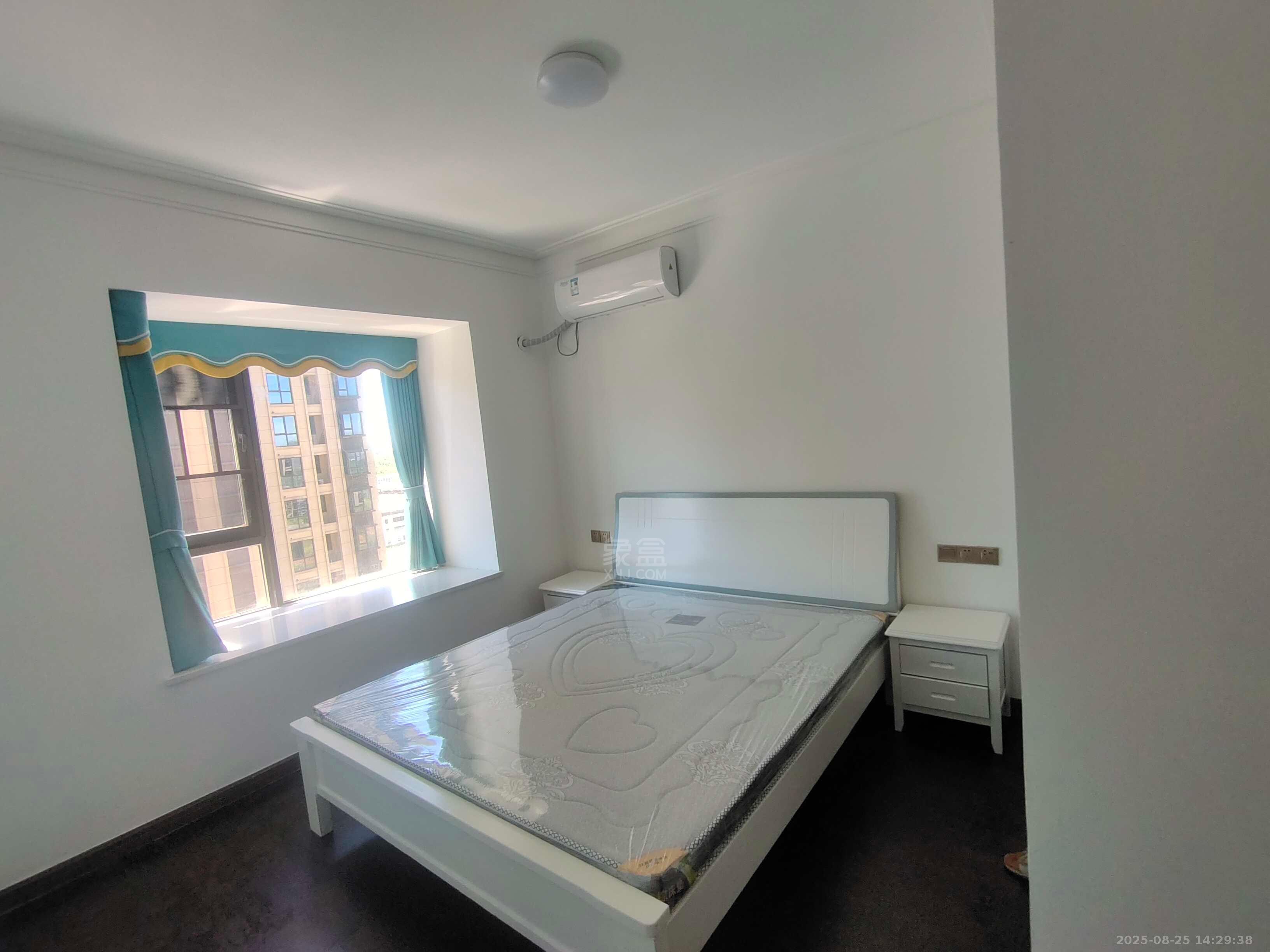 城际空间站 3室2厅2卫 1800.0元/月 城际空间站 3室2厅2卫 1800.0元/月室内图