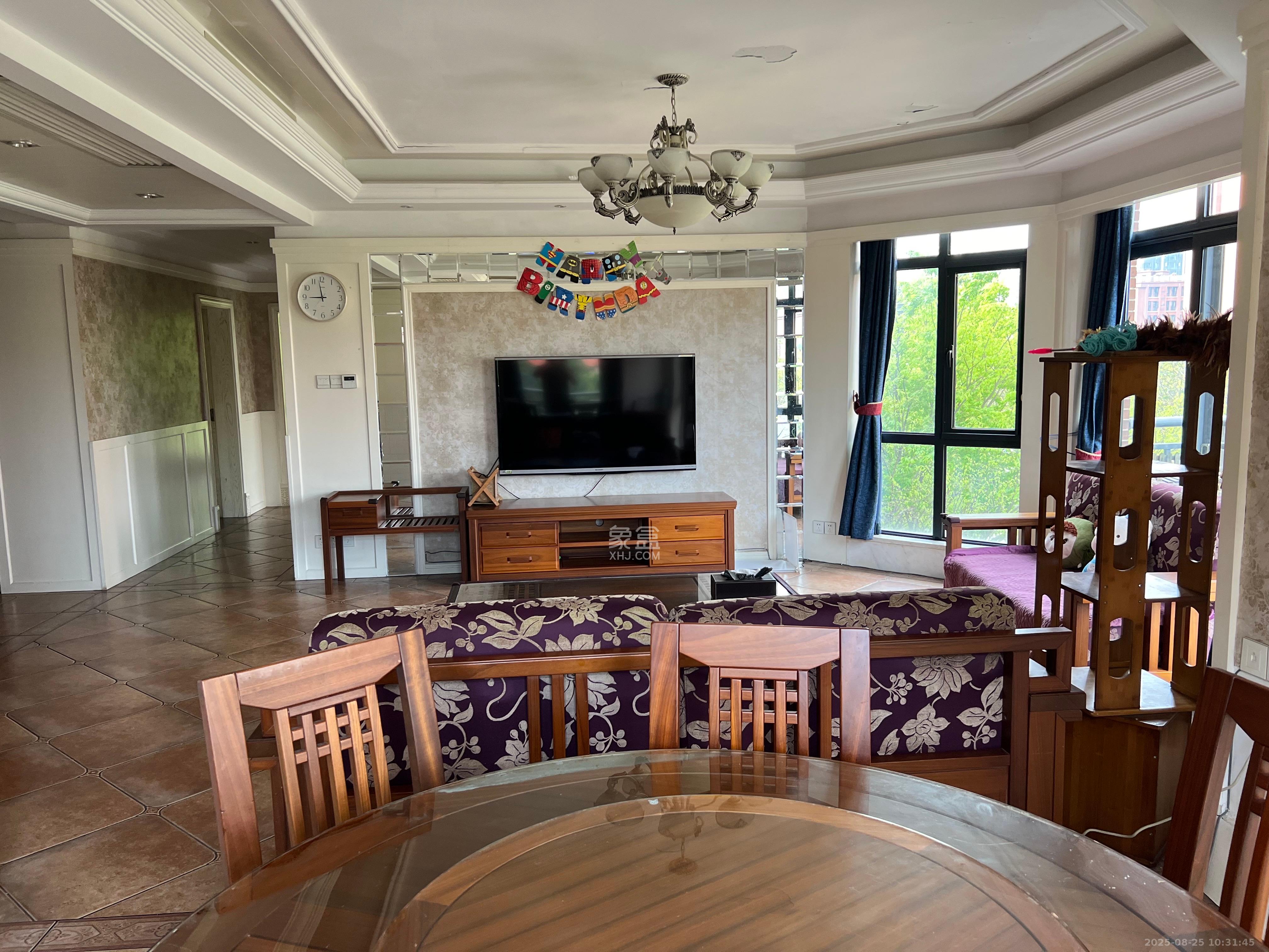 绿城桂花城 1室3厅1卫 5500.0元/月 绿城桂花城 1室3厅1卫 5500.0元/月室内图