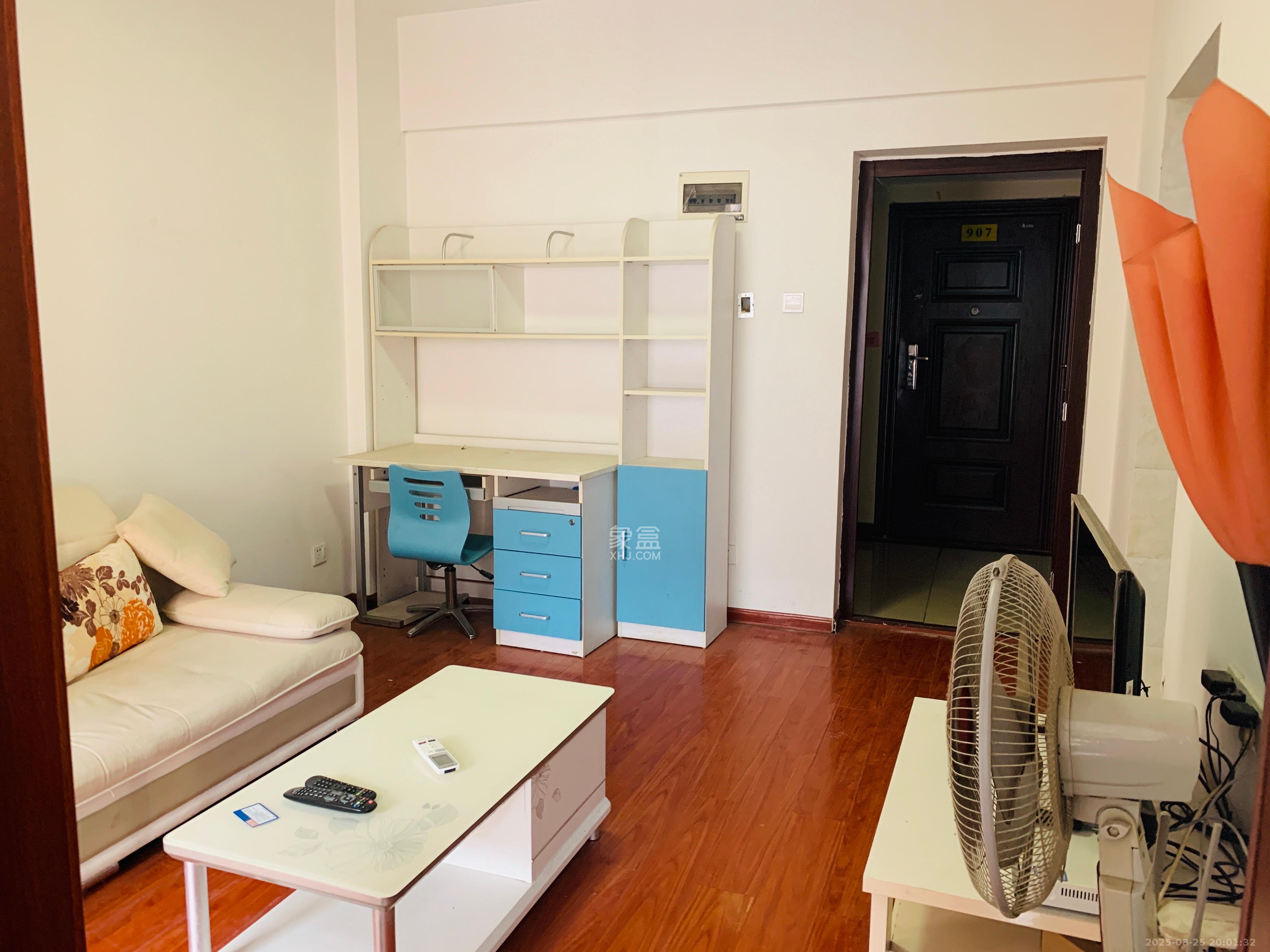 中建芙蓉工社  3室2厅1卫   1500.00元/月室内图