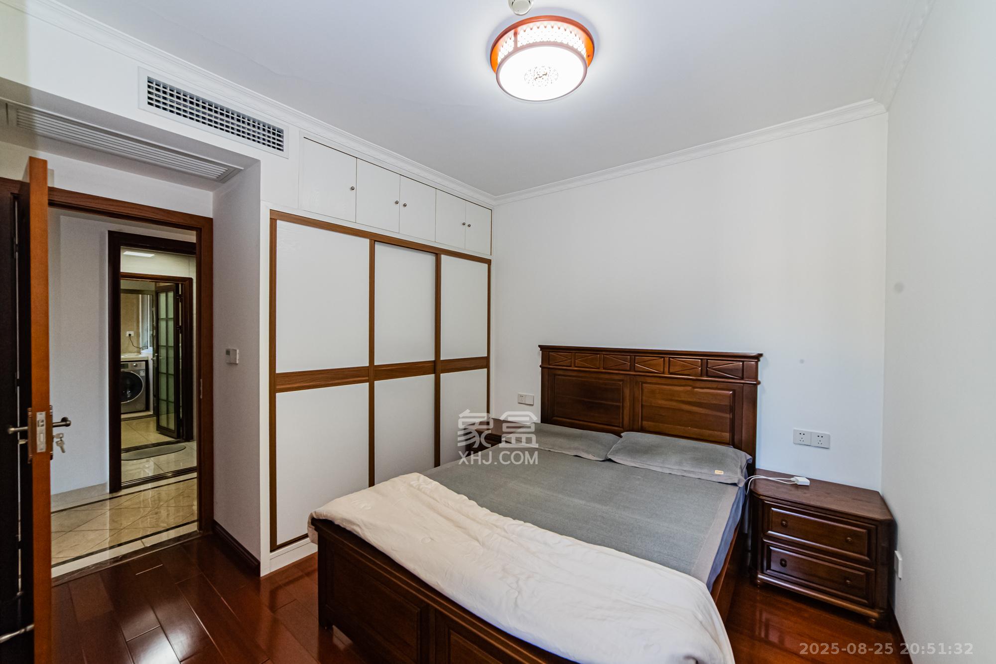 北辰三角洲E4区  3室2厅1卫    138.0万卧室