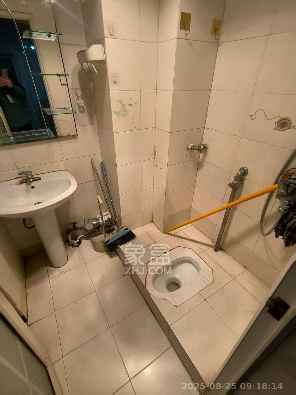 宏景名厦  3室1厅2卫    2100.0元/月 宏景名厦  3室1厅2卫    2100.0元/月室内图