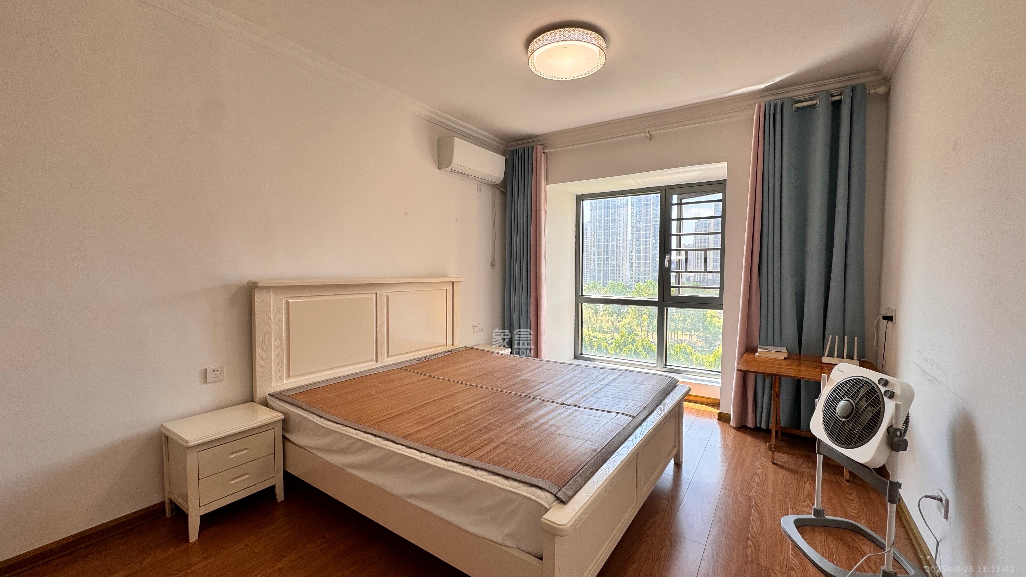 兰亭湾畔  4室1厅1卫    3200.0元/月 兰亭湾畔  4室1厅1卫    3200.0元/月室内图