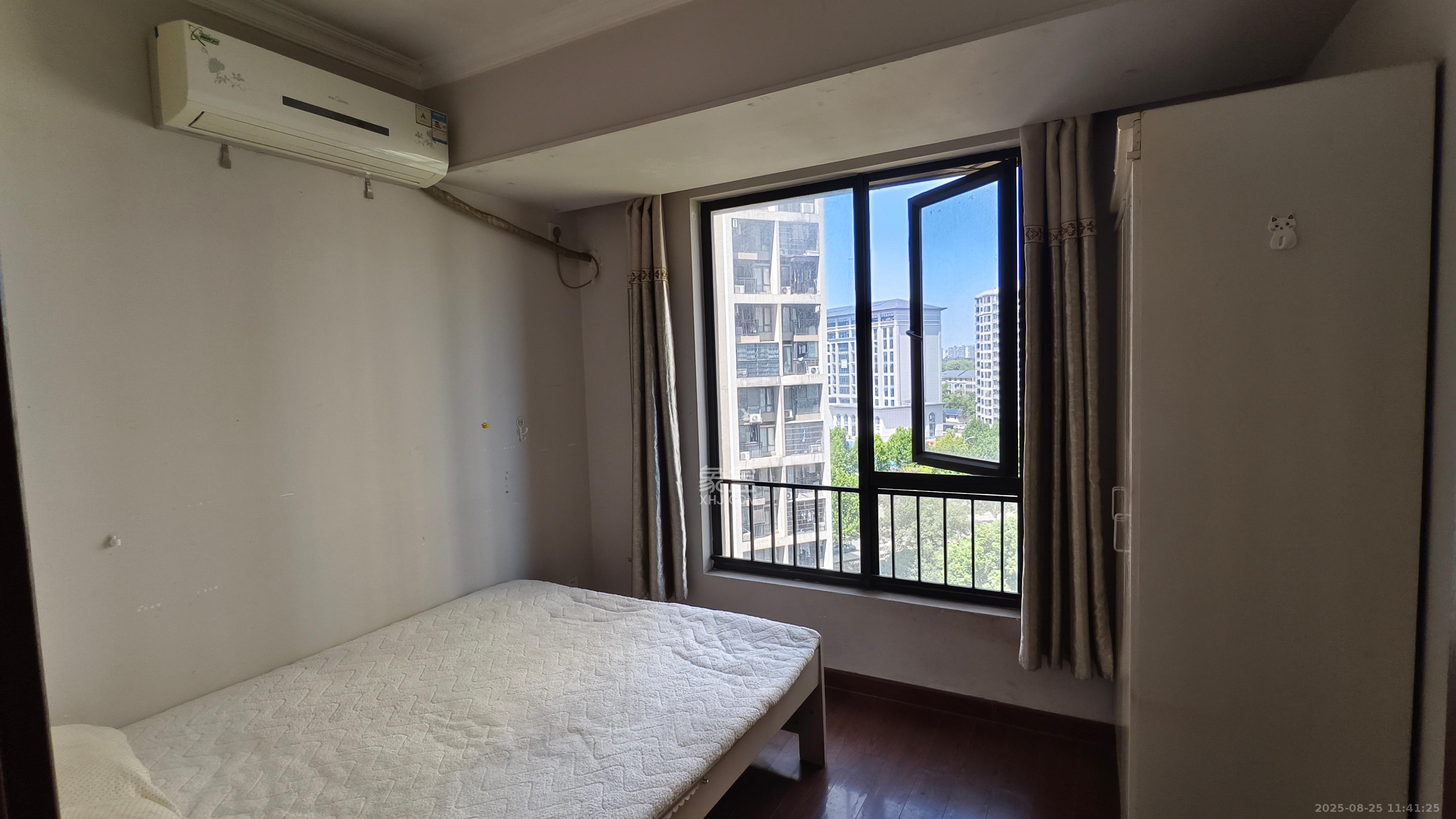 万科城市花园 3室2厅2卫 2000.0元/月 万科城市花园 3室2厅2卫 2000.0元/月室内图