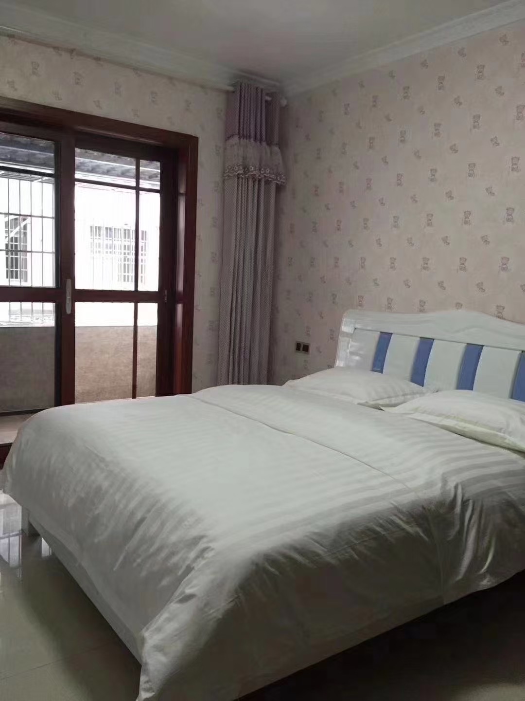 航院宿舍  3室2厅2卫    1200.0元/月 航院宿舍  3室2厅2卫    1200.0元/月室内图