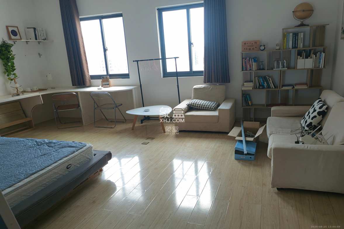 和府  1室1厅1卫    1900.0元/月 和府  1室1厅1卫    1900.0元/月室内图