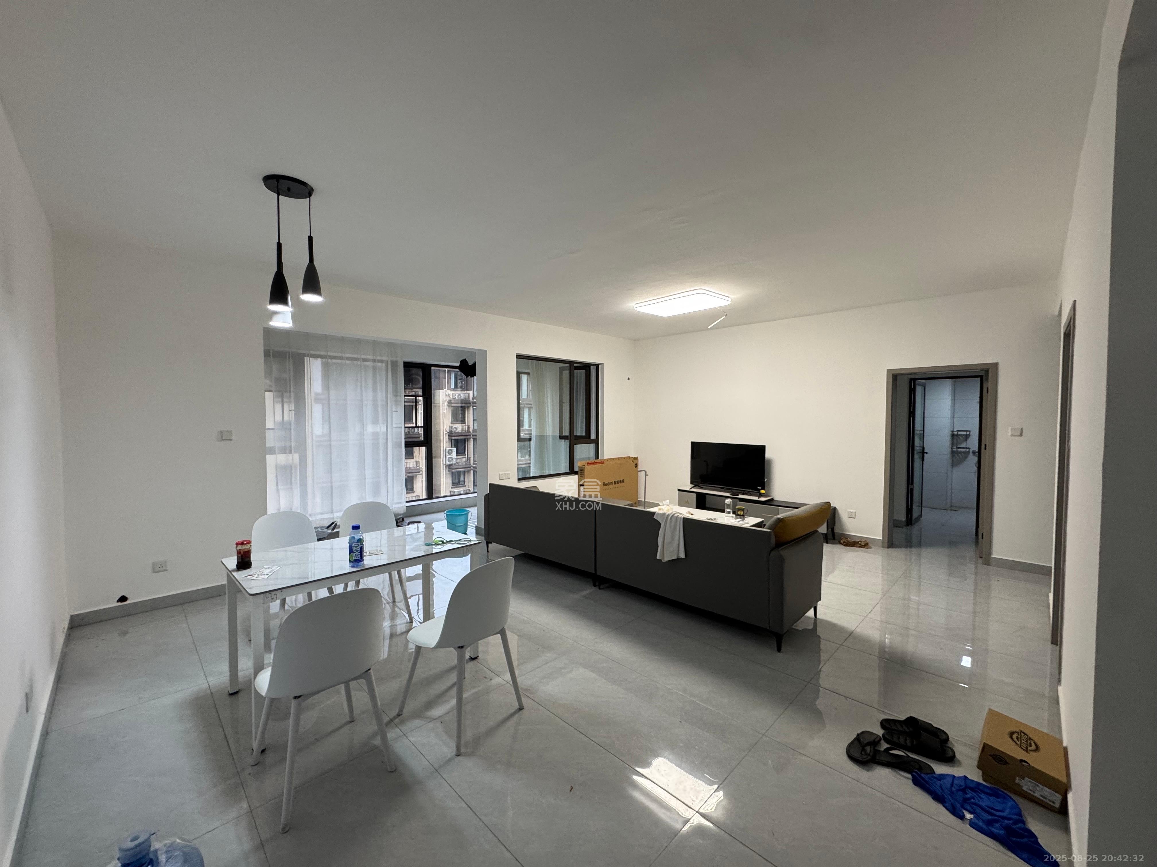 梅溪正荣府  4室2厅2卫    3300.0元/月 梅溪正荣府  4室2厅2卫    3300.0元/月