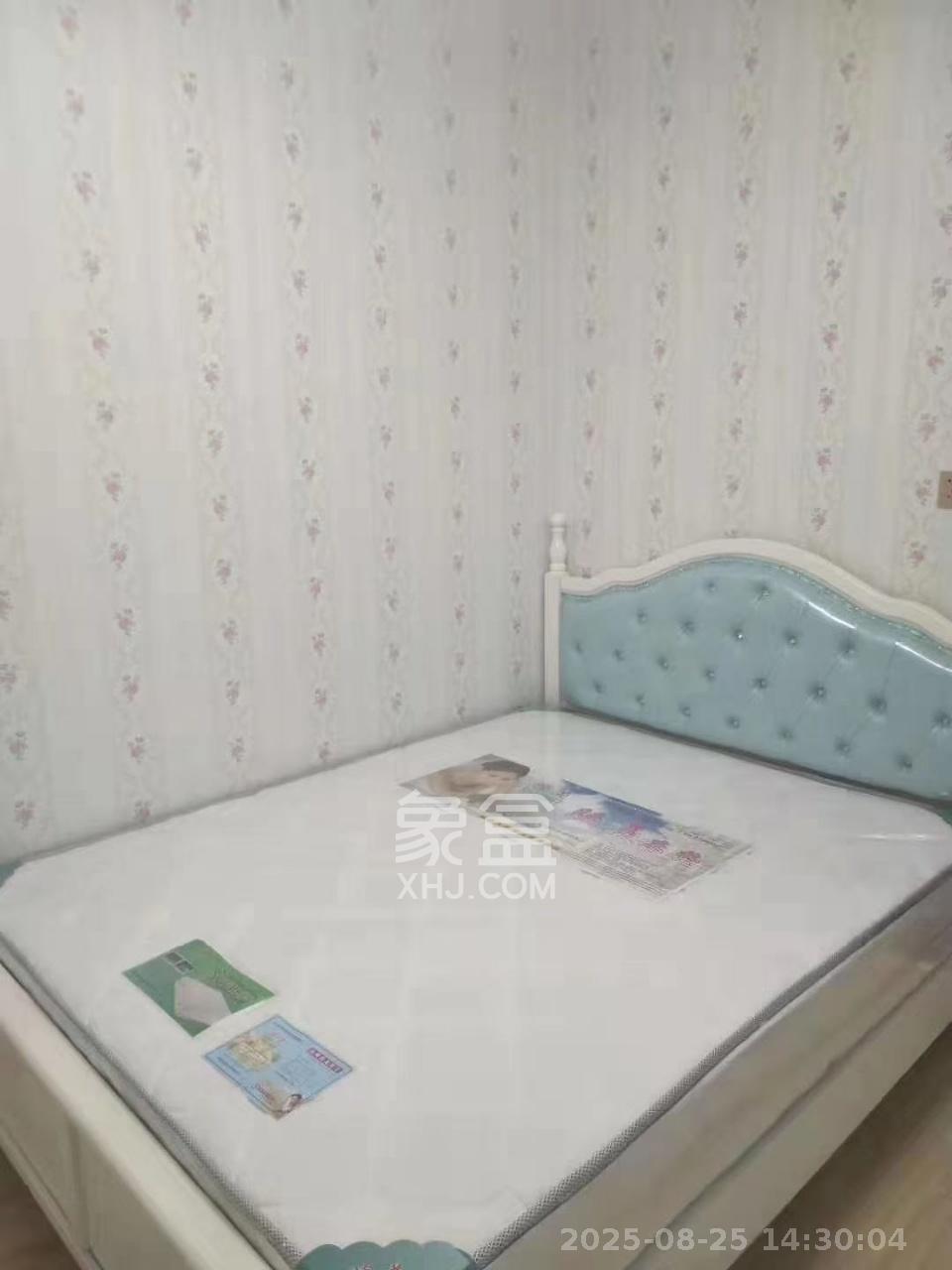岳塘岭  2室1厅1卫   1000.00元/月室内图