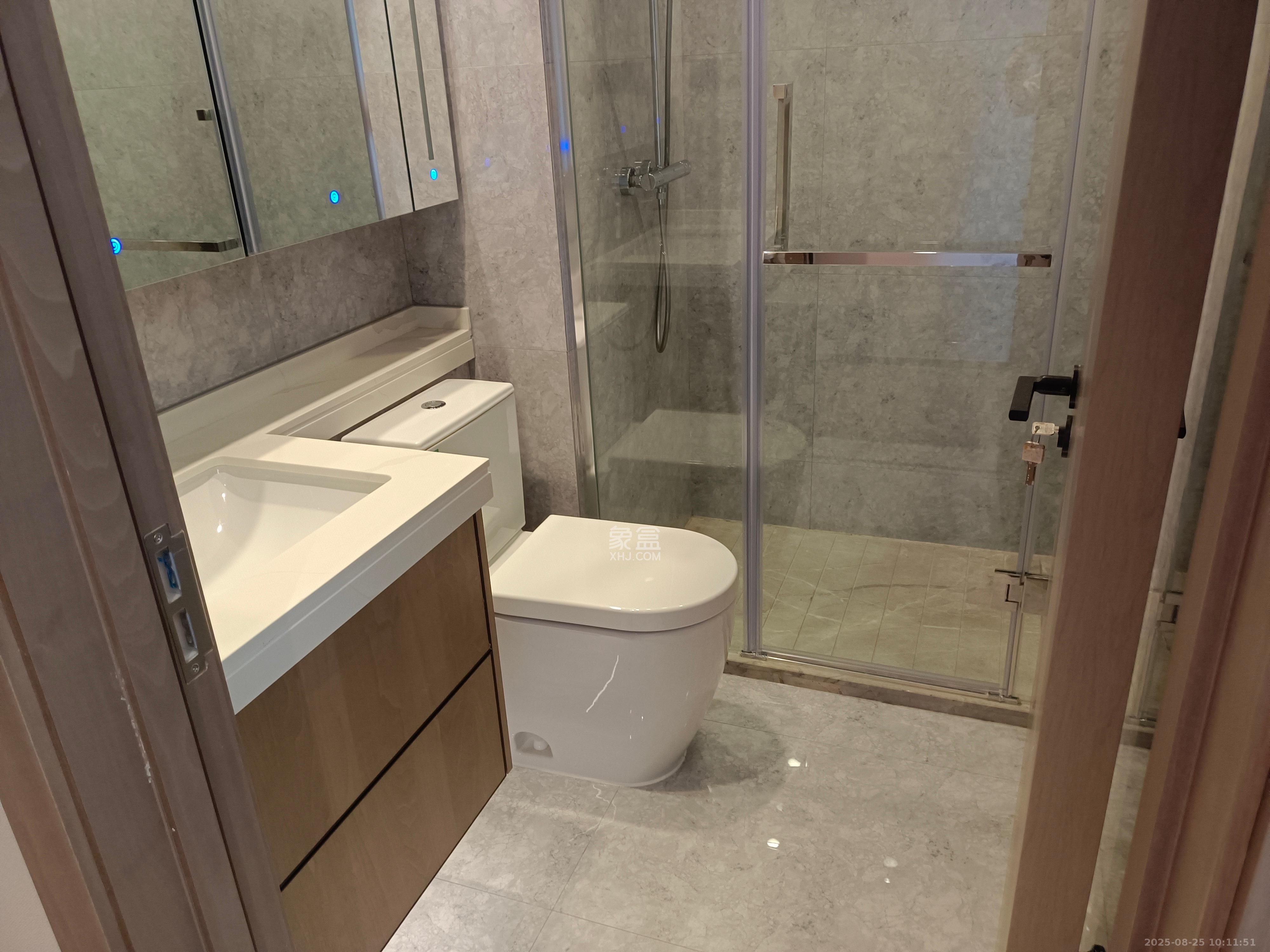 旭辉铂悦湘江  4室2厅3卫   18000.00元/月室内图
