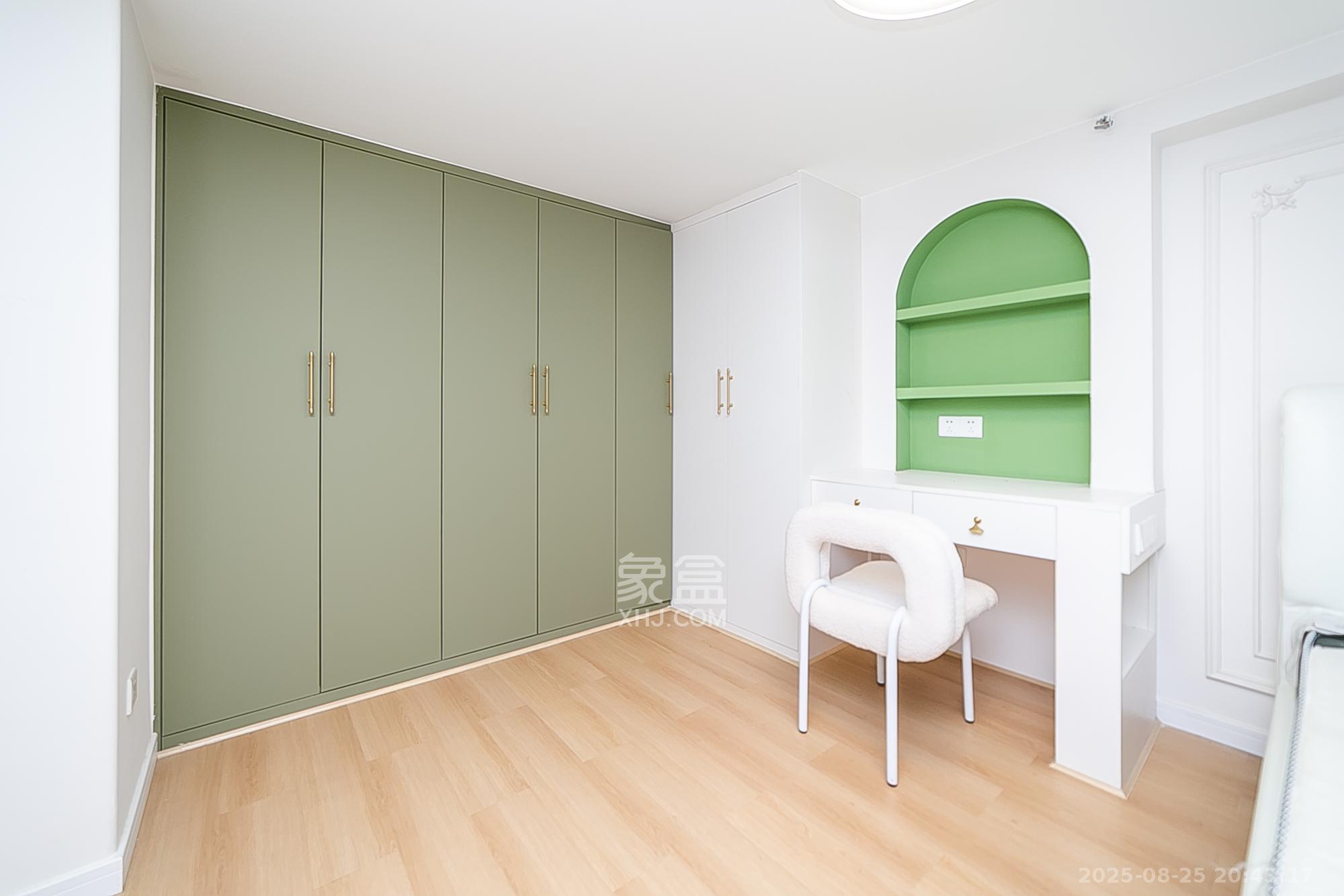 卓越江岸  1室1厅1卫    41.0万 卓越江岸  1室1厅1卫    41.0万卧室