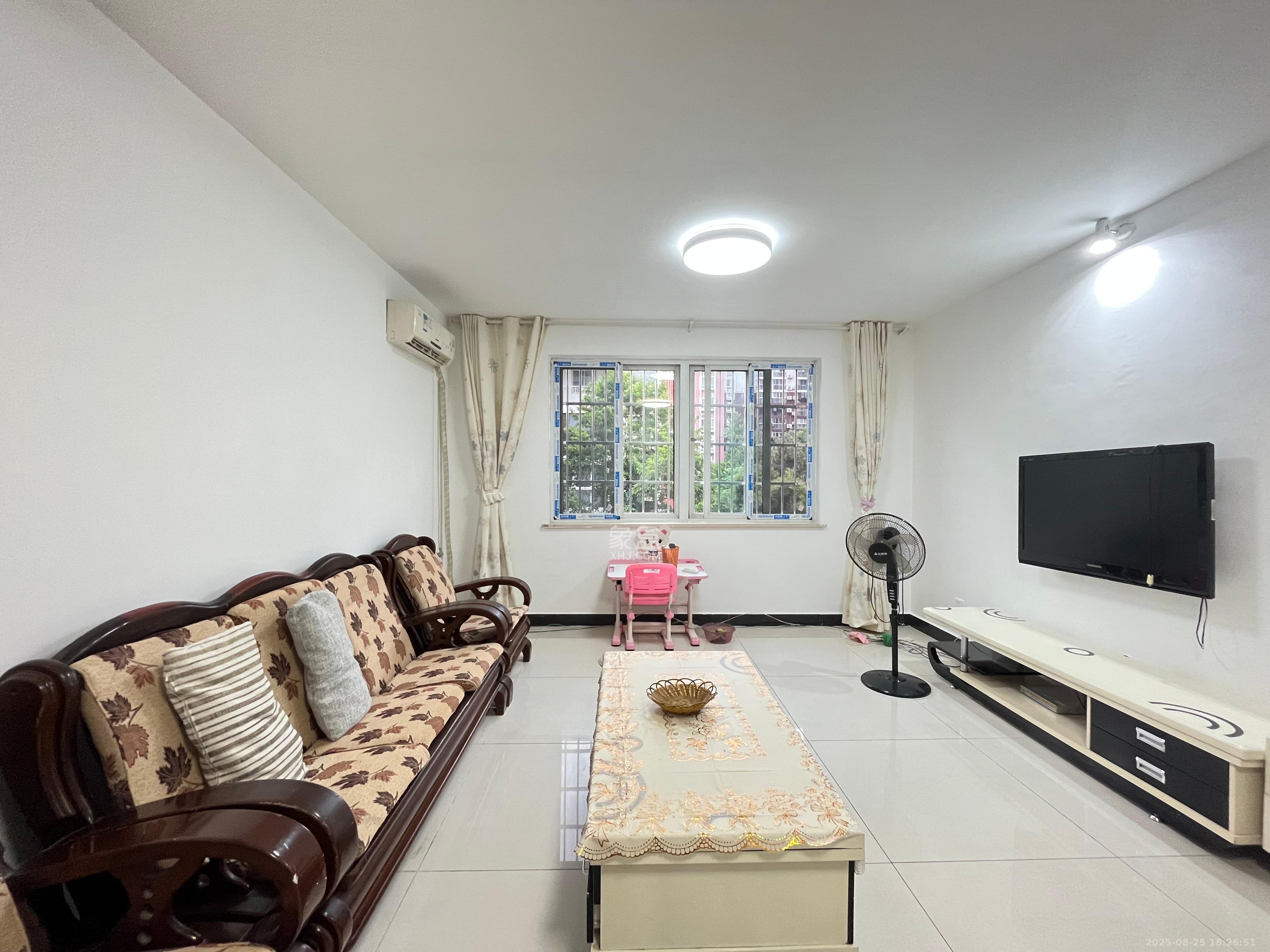 学府华庭 3室2厅2卫 2000.0元/月 学府华庭 3室2厅2卫 2000.0元/月室内图