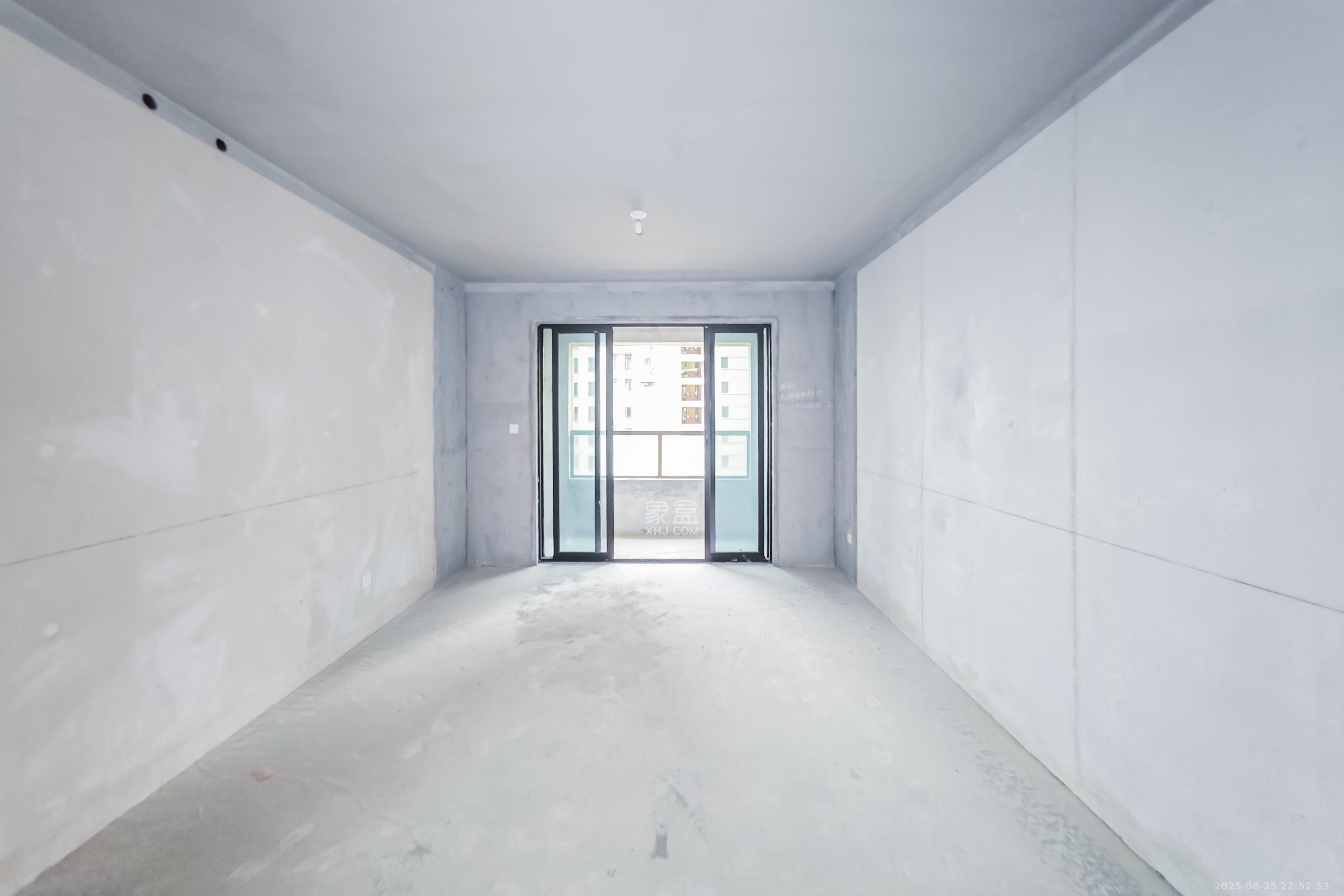 中天星耀城 3室2厅2卫 104.0万 中天星耀城 3室2厅2卫 104.0万客厅