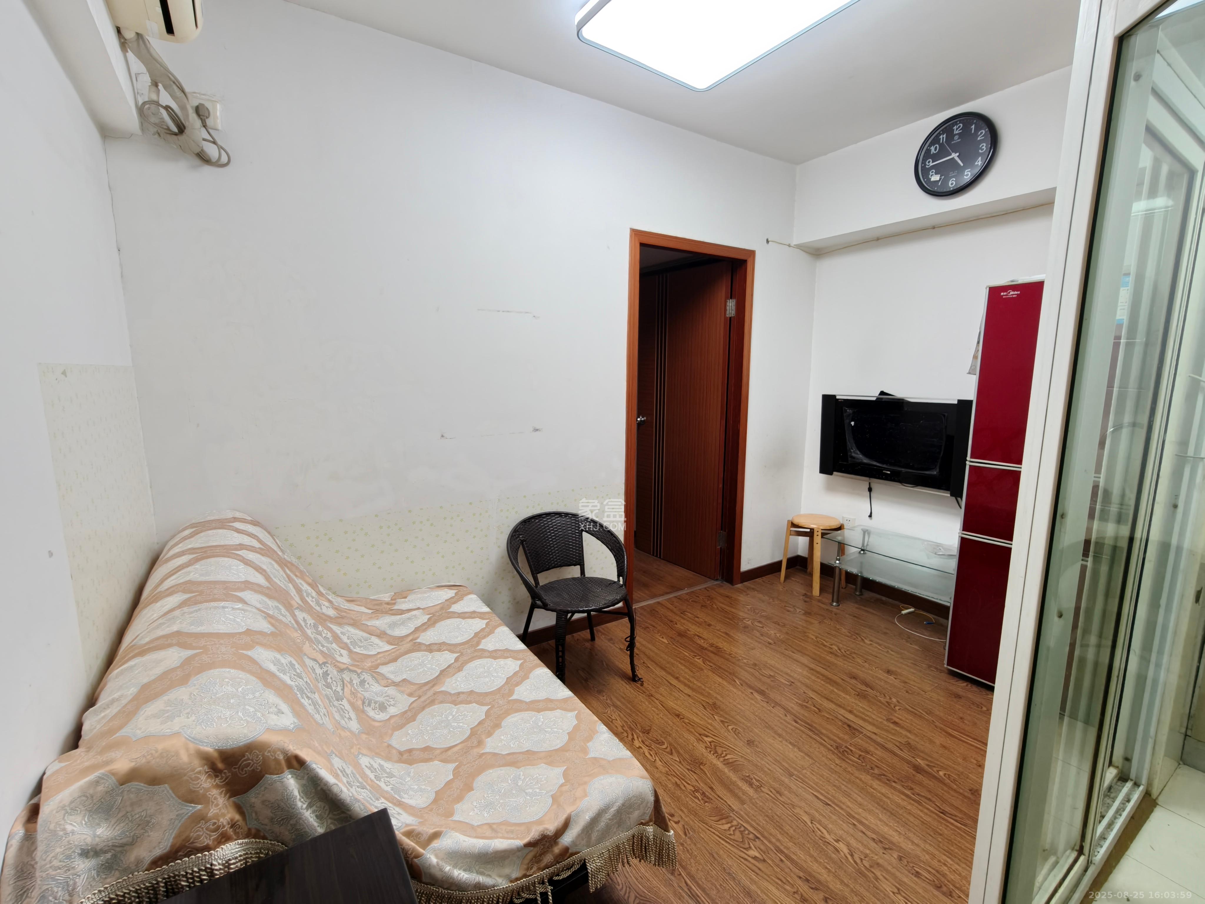 新国际(森和大厦) 1室1厅1卫 2000.0元/月 新国际(森和大厦) 1室1厅1卫 2000.0元/月室内图