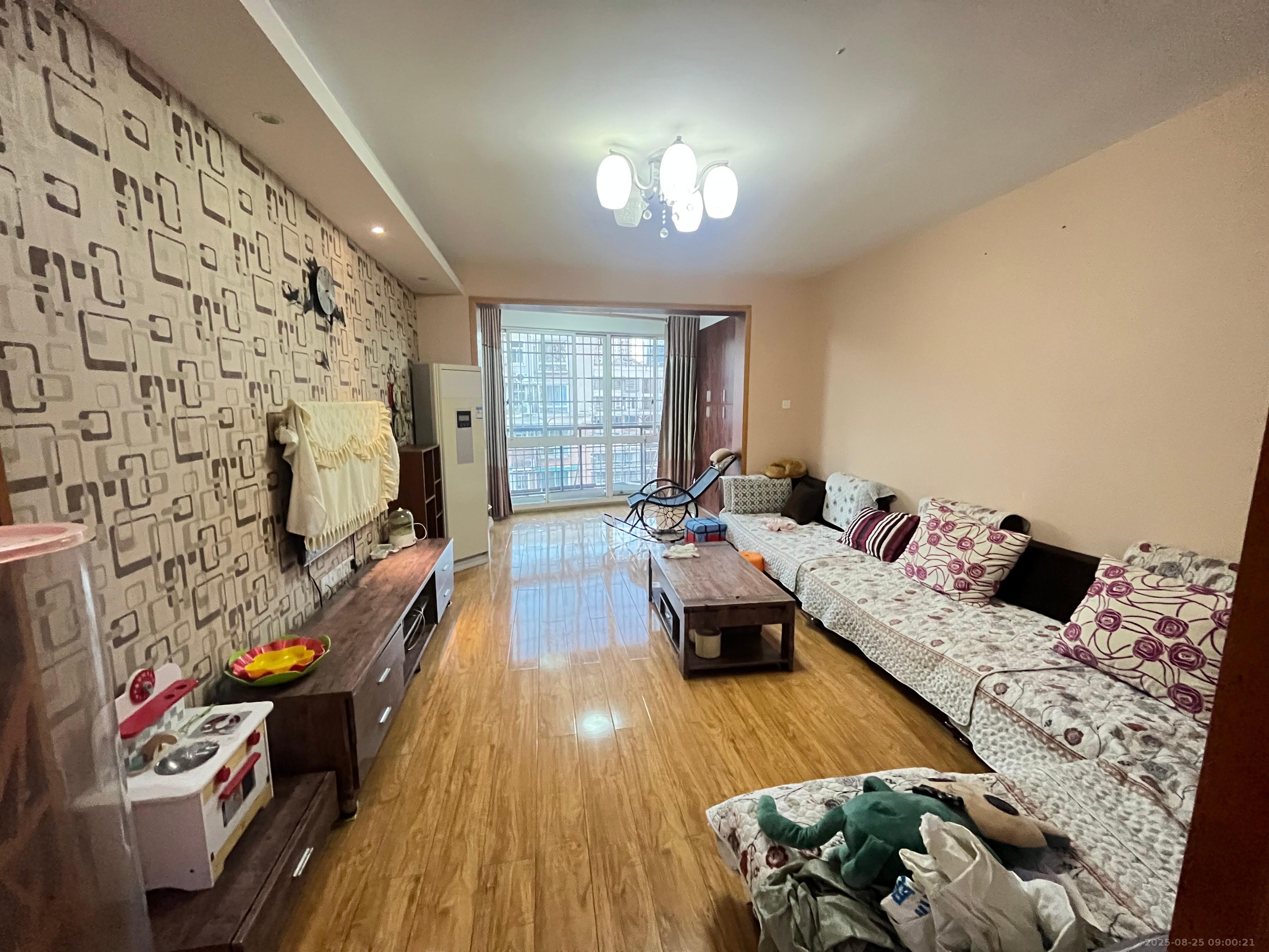 福乐康城 3室2厅2卫 2400.00元/月 福乐康城 3室2厅2卫 2400.00元/月室内图