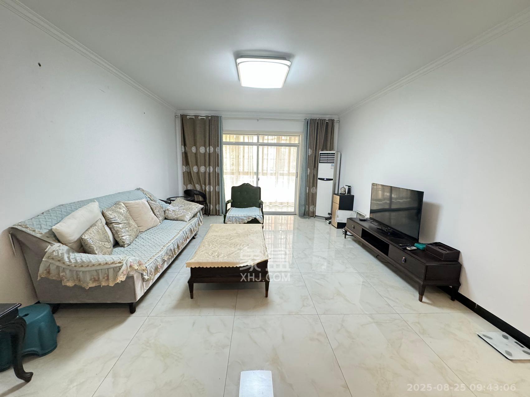 理工大学职工单位房青年汇 3室2厅2卫 2500.0元/月 理工大学职工单位房青年汇 3室2厅2卫 2500.0元/月室内图