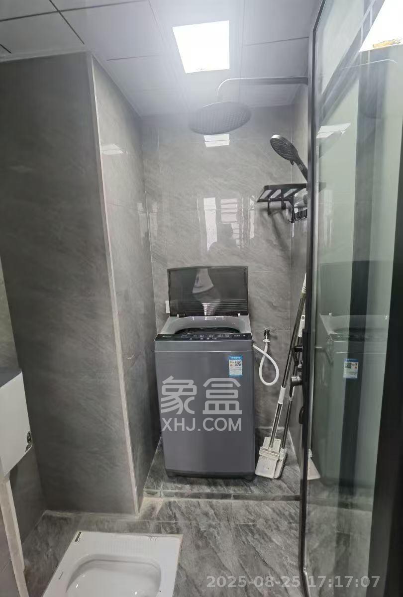 燕珑新寓  1室1厅1卫   1600.00元/月室内图