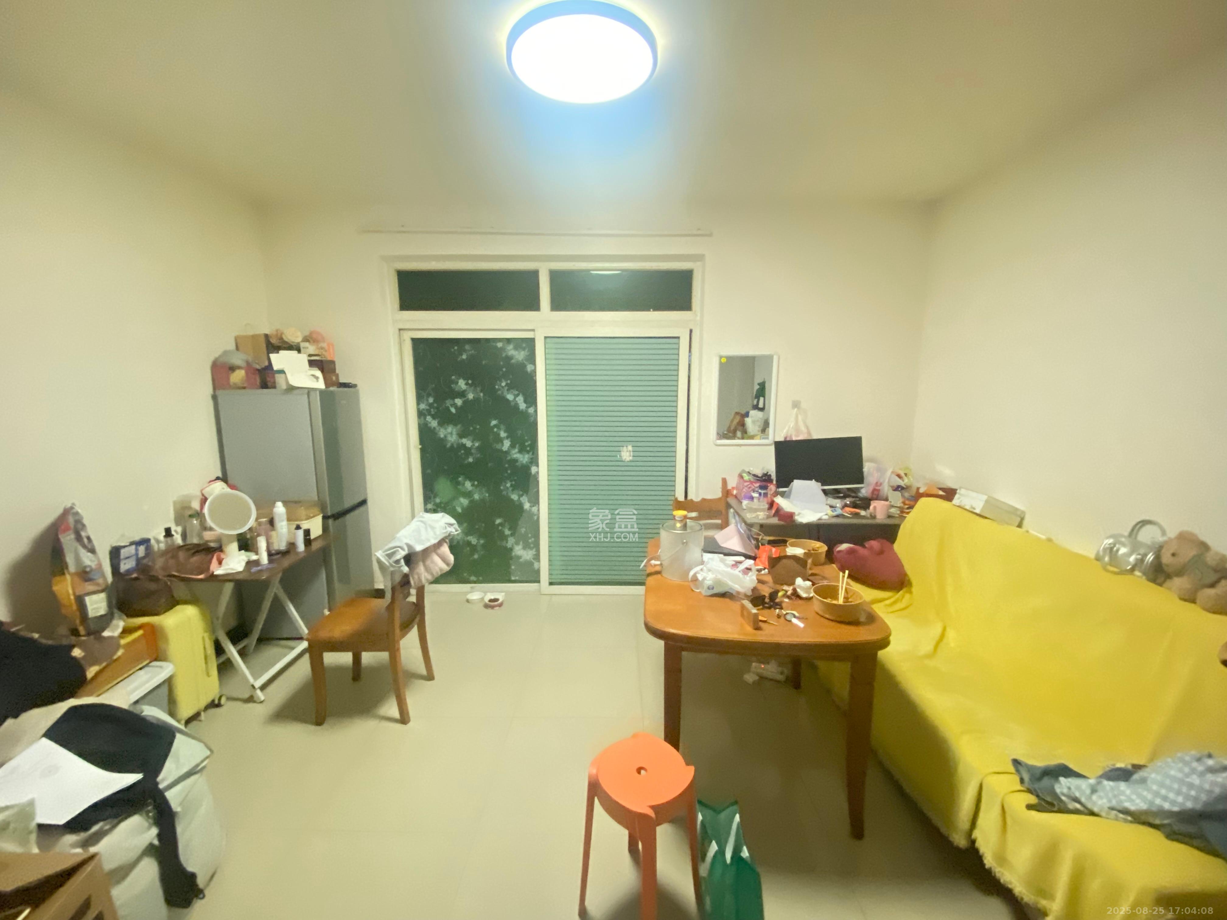 江南公寓  1室1厅1卫   1500.00元/月室内图1