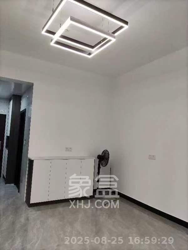 中建悦和城  2室1厅1卫    2600.0元/月 中建悦和城  2室1厅1卫    2600.0元/月