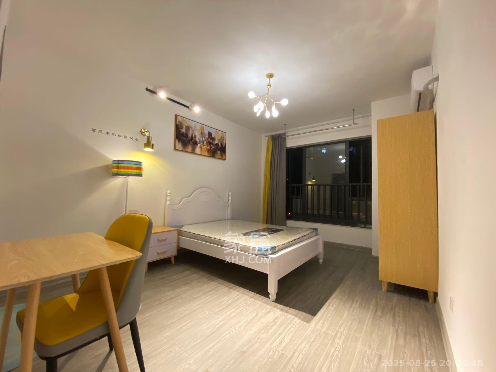 三一街区 1室1厅1卫 880.0元/月 三一街区 1室1厅1卫 880.0元/月室内图