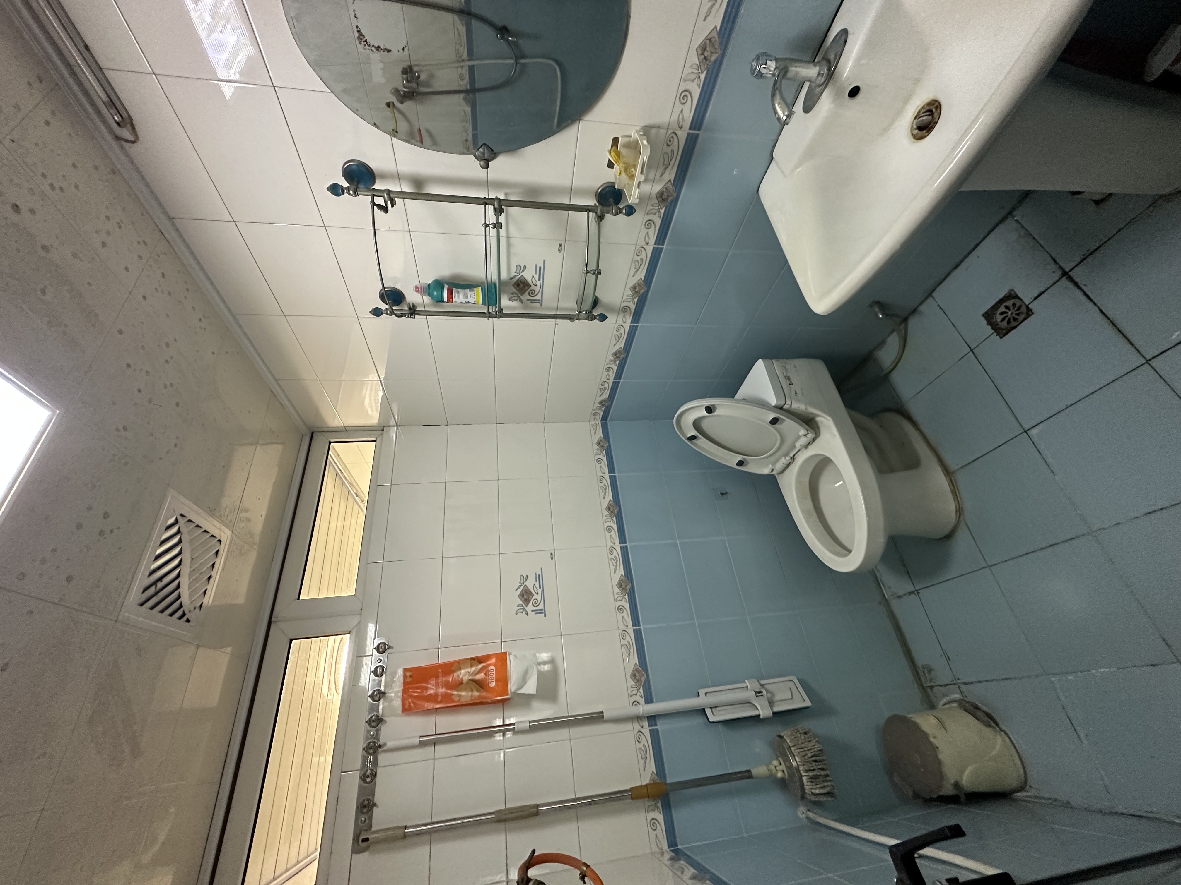 宇盛小区  3室2厅2卫    2800.0元/月室内图