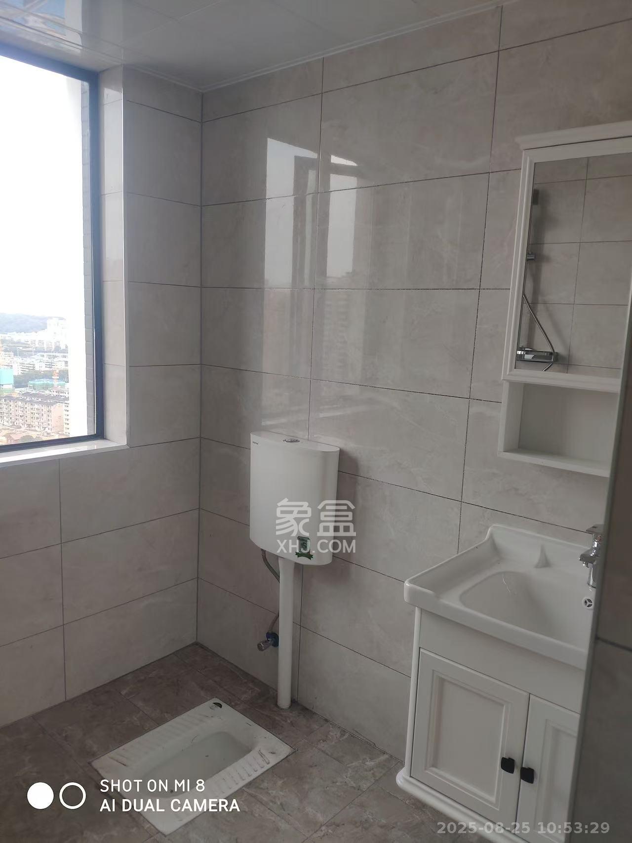 和庄 3室2厅2卫 2600.0元/月 和庄 3室2厅2卫 2600.0元/月室内图