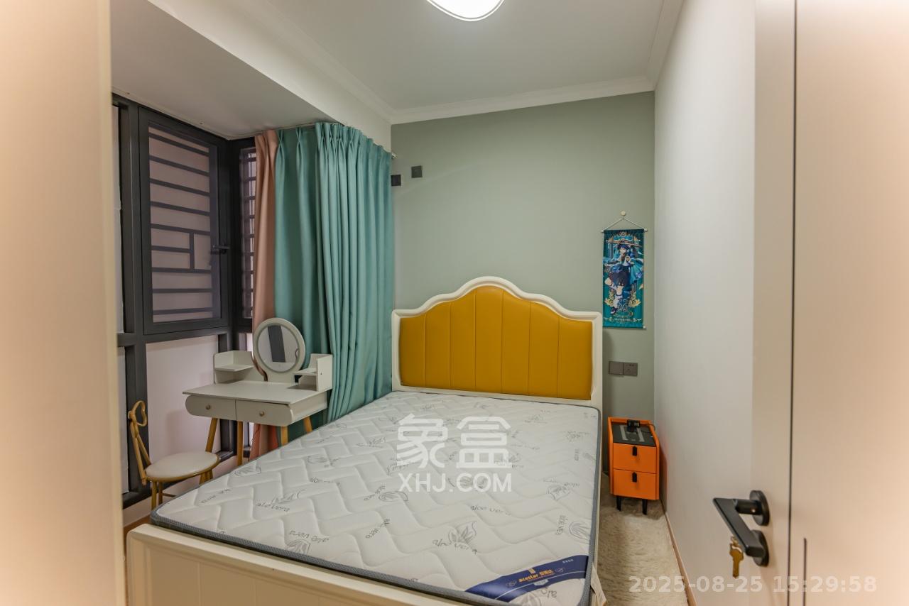 邦盛水岸御园  4室2厅2卫    2600.0元/月 邦盛水岸御园  4室2厅2卫    2600.0元/月室内图