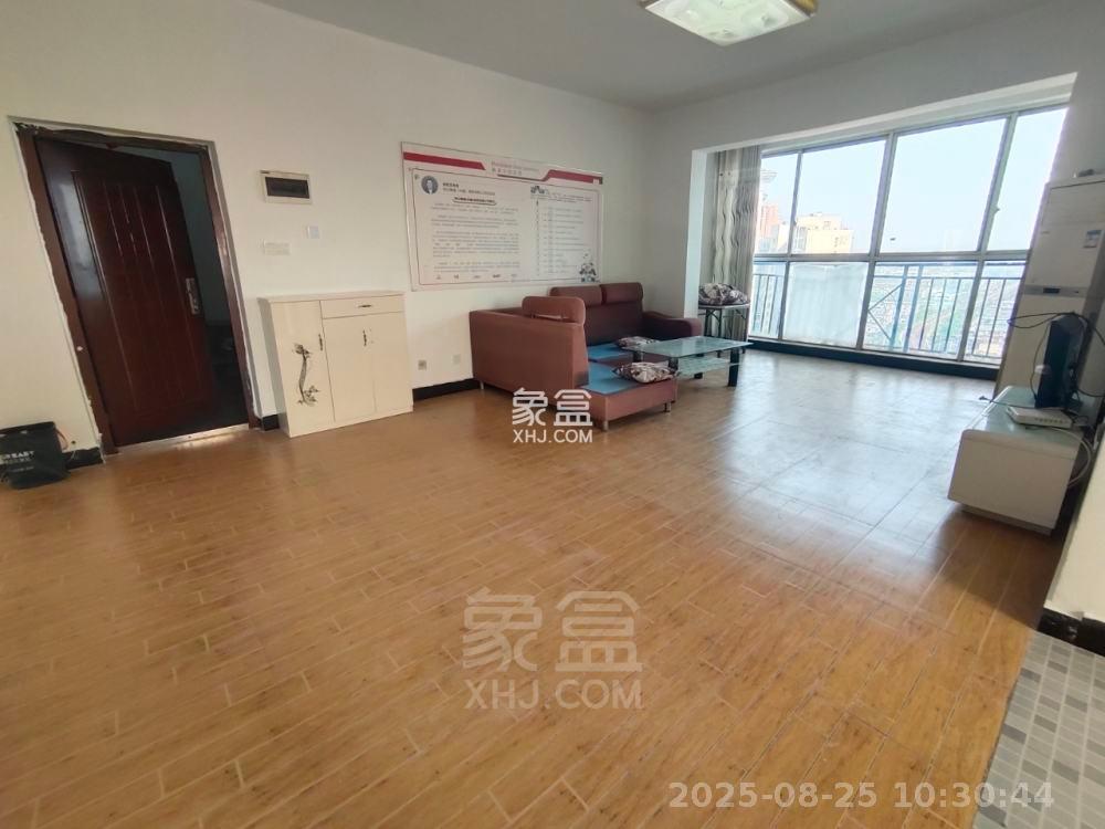 京鹰华府  3室2厅2卫   2000.00元/月室内图